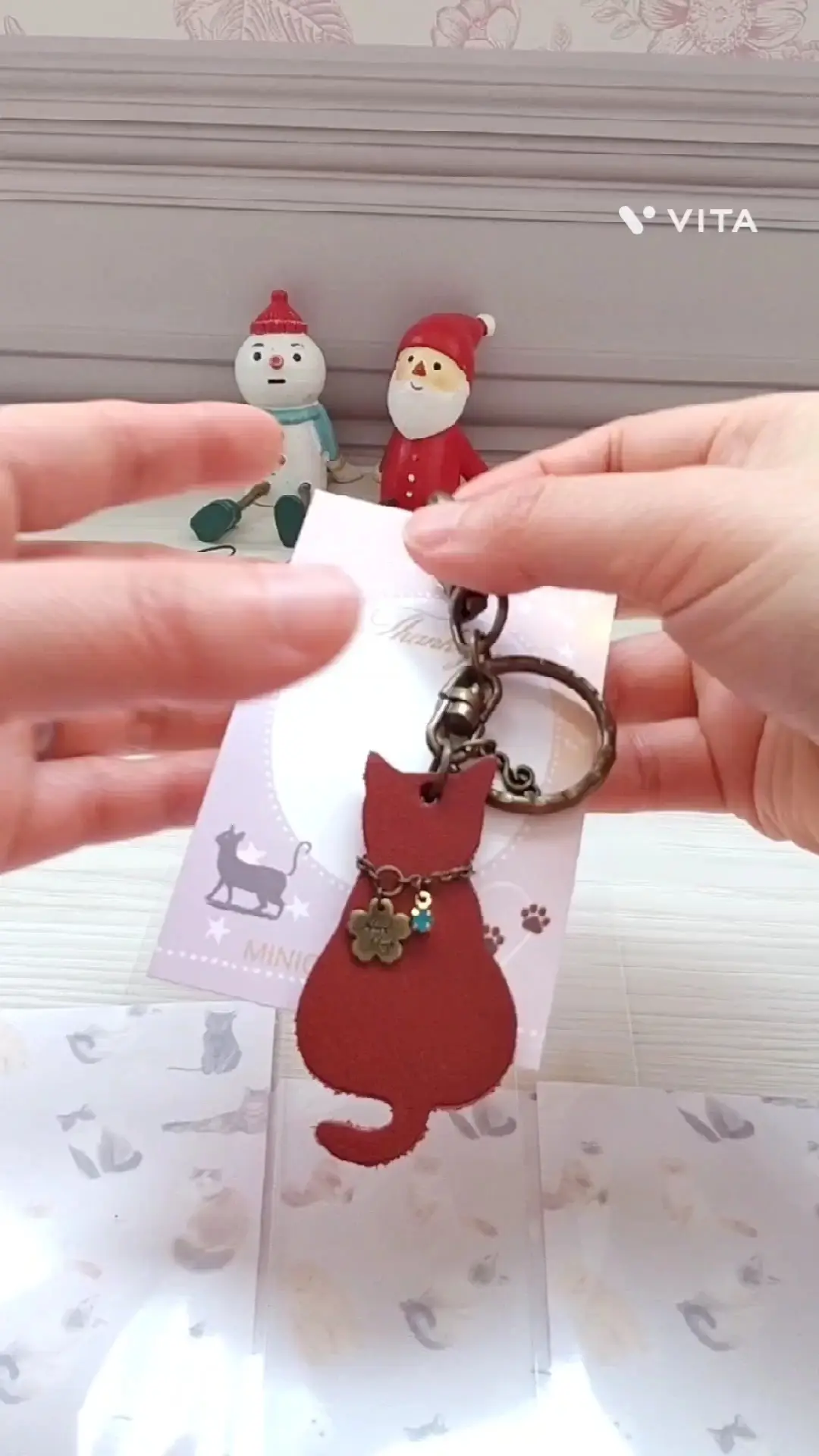 ラヴィです！【スノーマン】2匹のネコちゃんチャーム ラヴィ様専用です！【スノーマン】2匹のネコちゃんチャーム