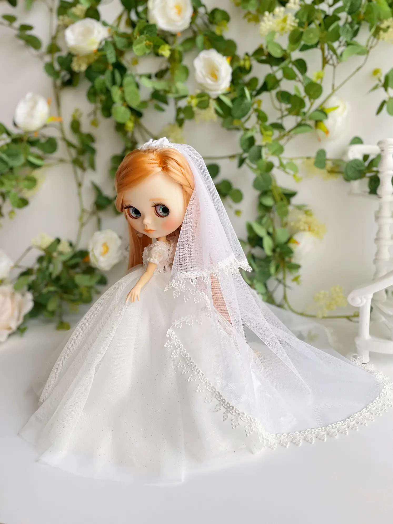 お花のデザインがオシャレで美しい イブニングドレス♩.• 花柄レースが美しい シンプルオシャレなイブニングドレス