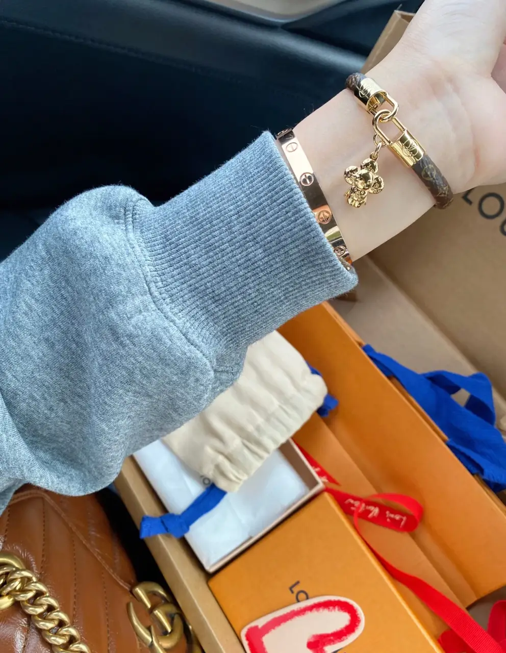 ルイ ヴィトン ブラスレ LV トリヨン リバーシブル ブレスレット ロゴ LOUIS VUITTON ルイ・ヴィトン ビトン リバーシブル