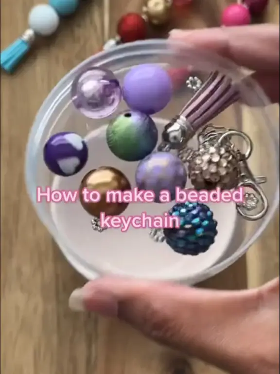 How to make A beaded keychain￼ 