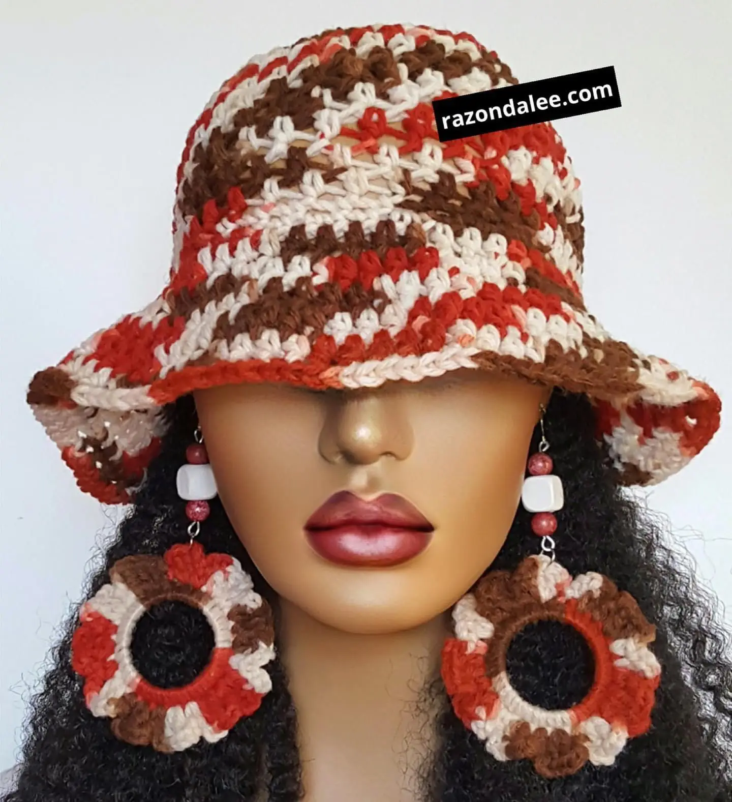 Top Ivory ella mini backpck matching bucket hat