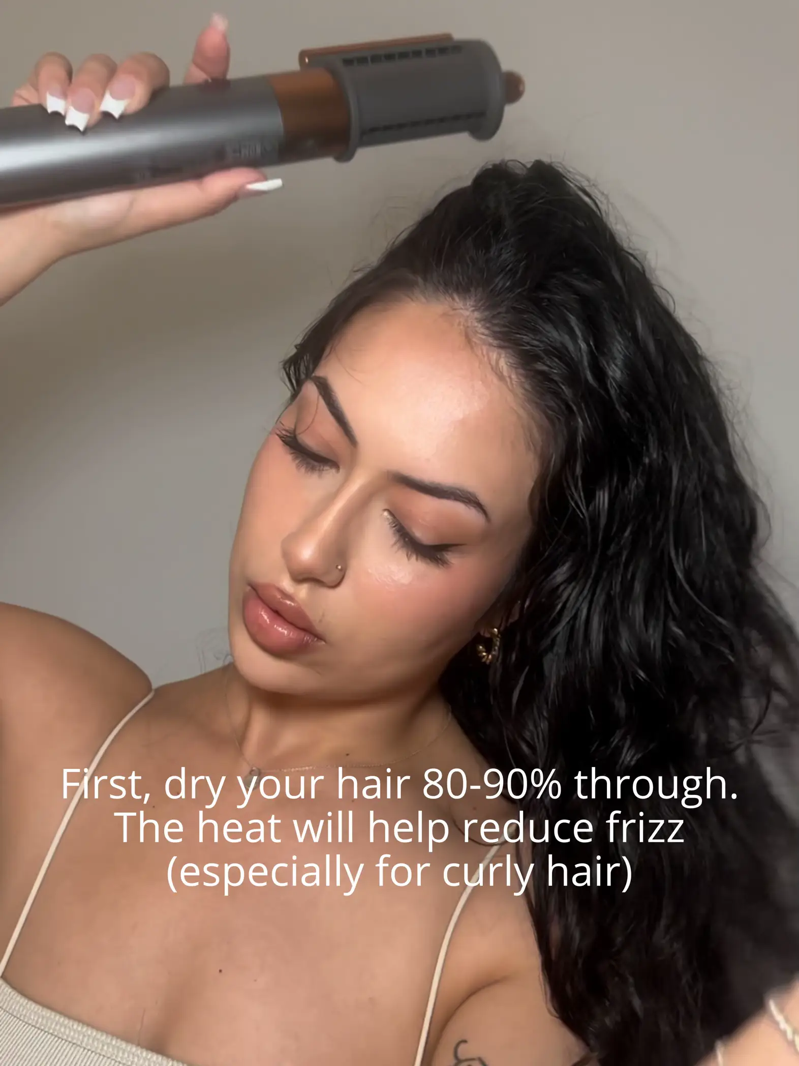 How to style curly hair with the Dyson Airwrap | Shararehが投稿