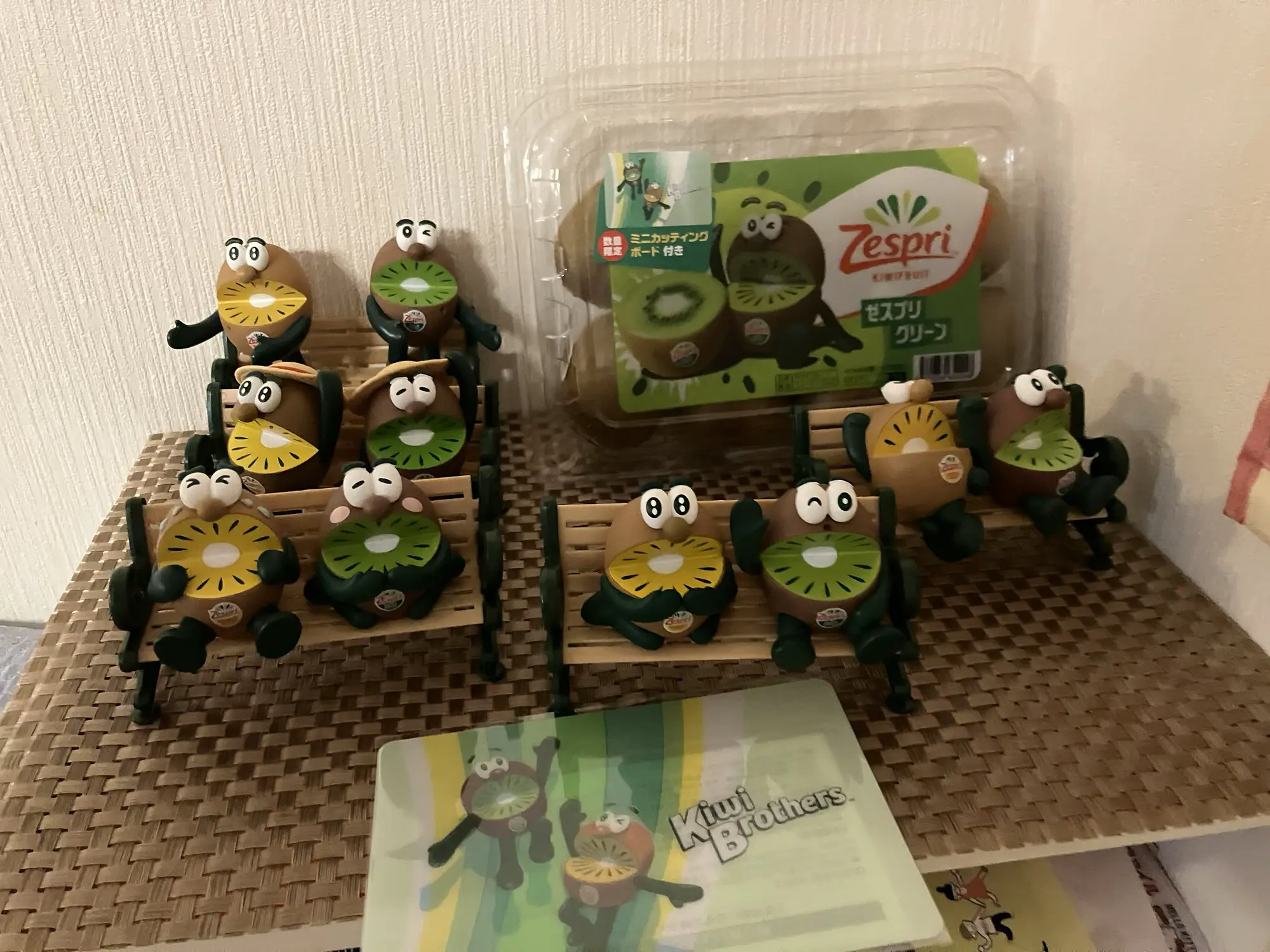 ゼスプリ キウイブラザーズ ミニカッティングボード うれしい