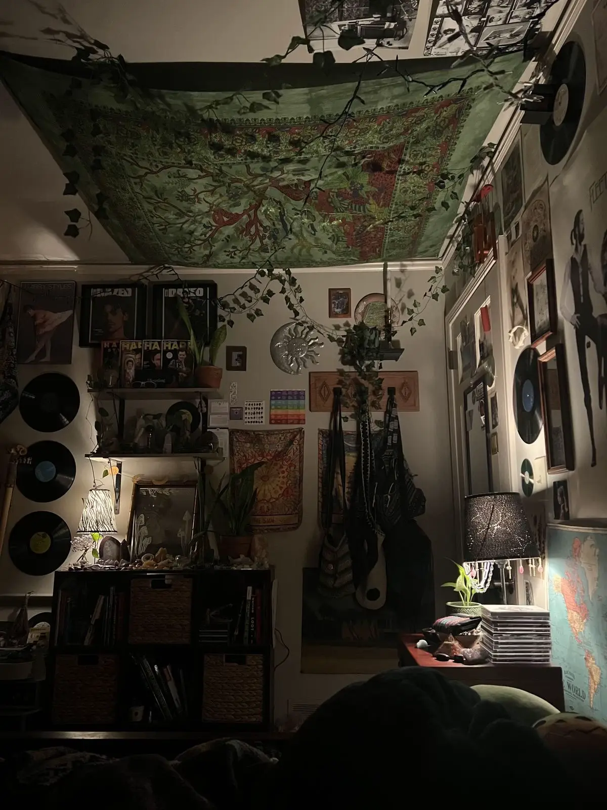 Grunge Bedroom Decor 