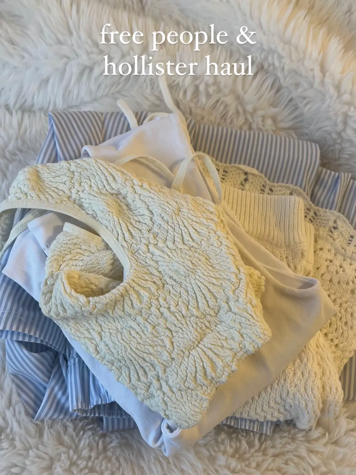 Hollister Hollister Crochet V-Neck Bralette 34.95