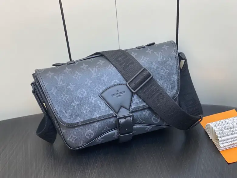 Authentic Louis Vuitton Montsouris Backpack MM monogram - Vinted