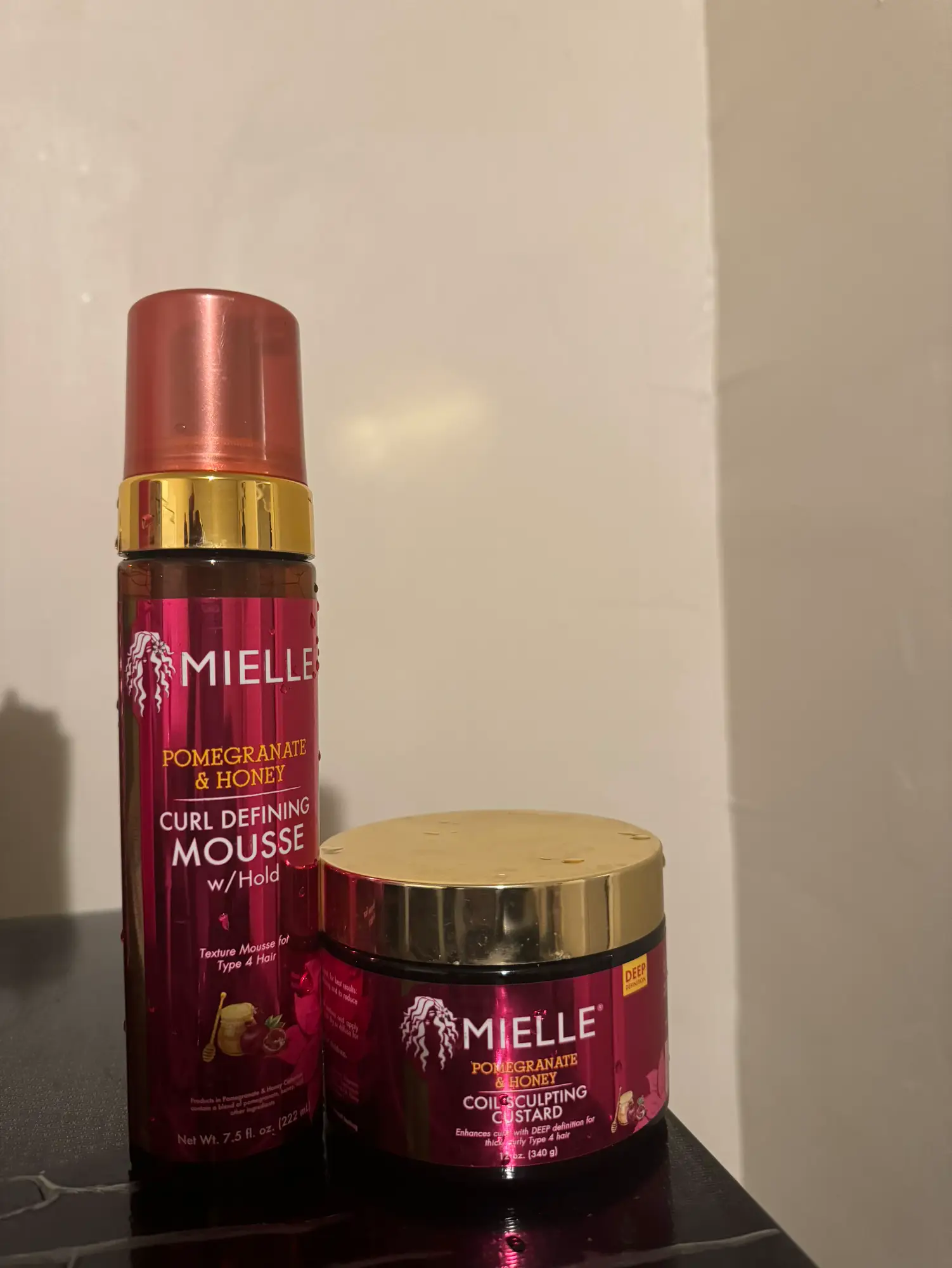  Mielle Pomegranate & Honey Curl Defining Mousse w/hold