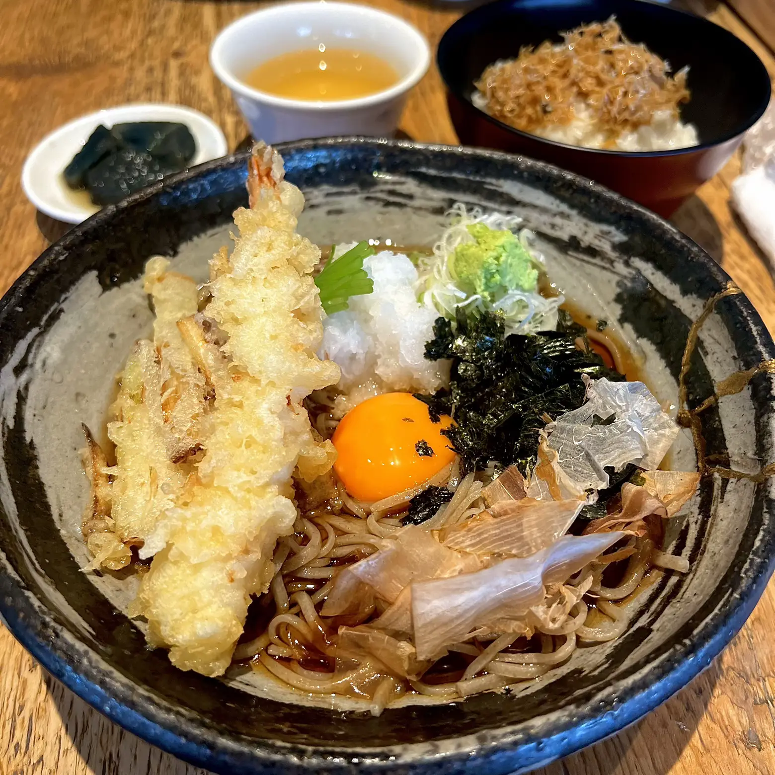 オープン前から行列ができるお洒落な蕎麦屋さん | 関西グルメ🍛カリカリ🍛が投稿したフォトブック | Lemon8