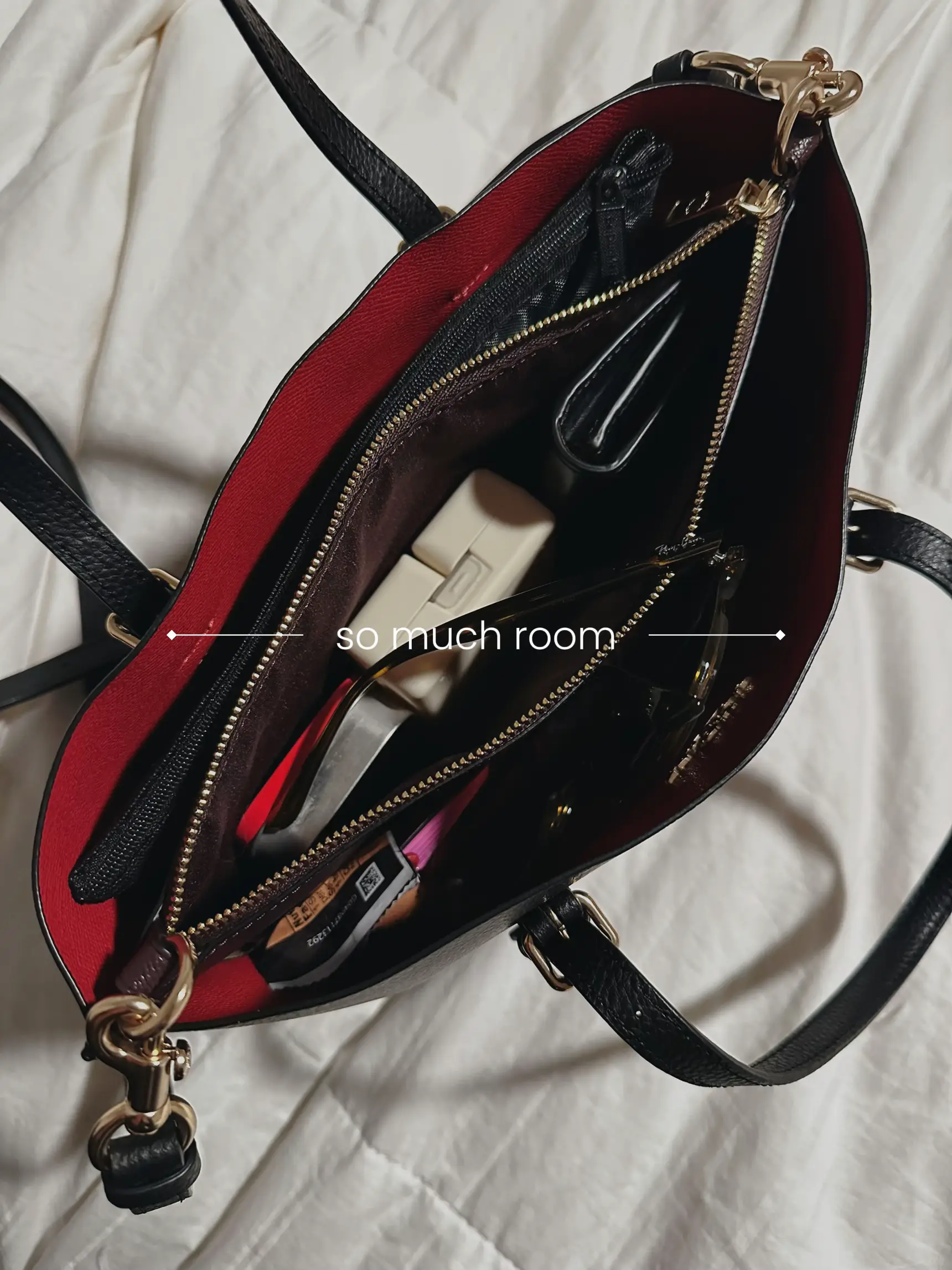 Purse with sale red interior