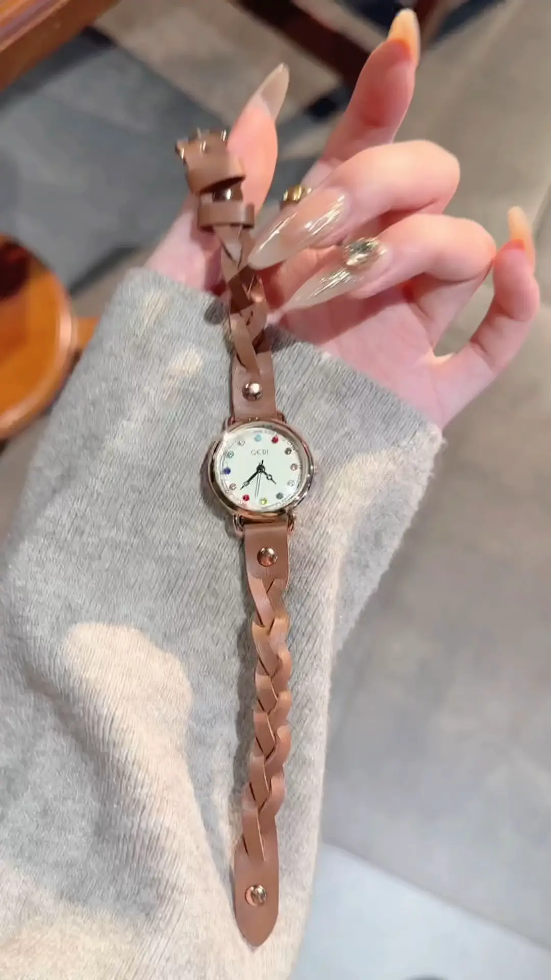 ハイクオリティ 高みえ 腕時計 レザー柄ベルト もう迷わない ハイクオリティ 高みえ 腕時計 レザー柄ベルト もう迷わない