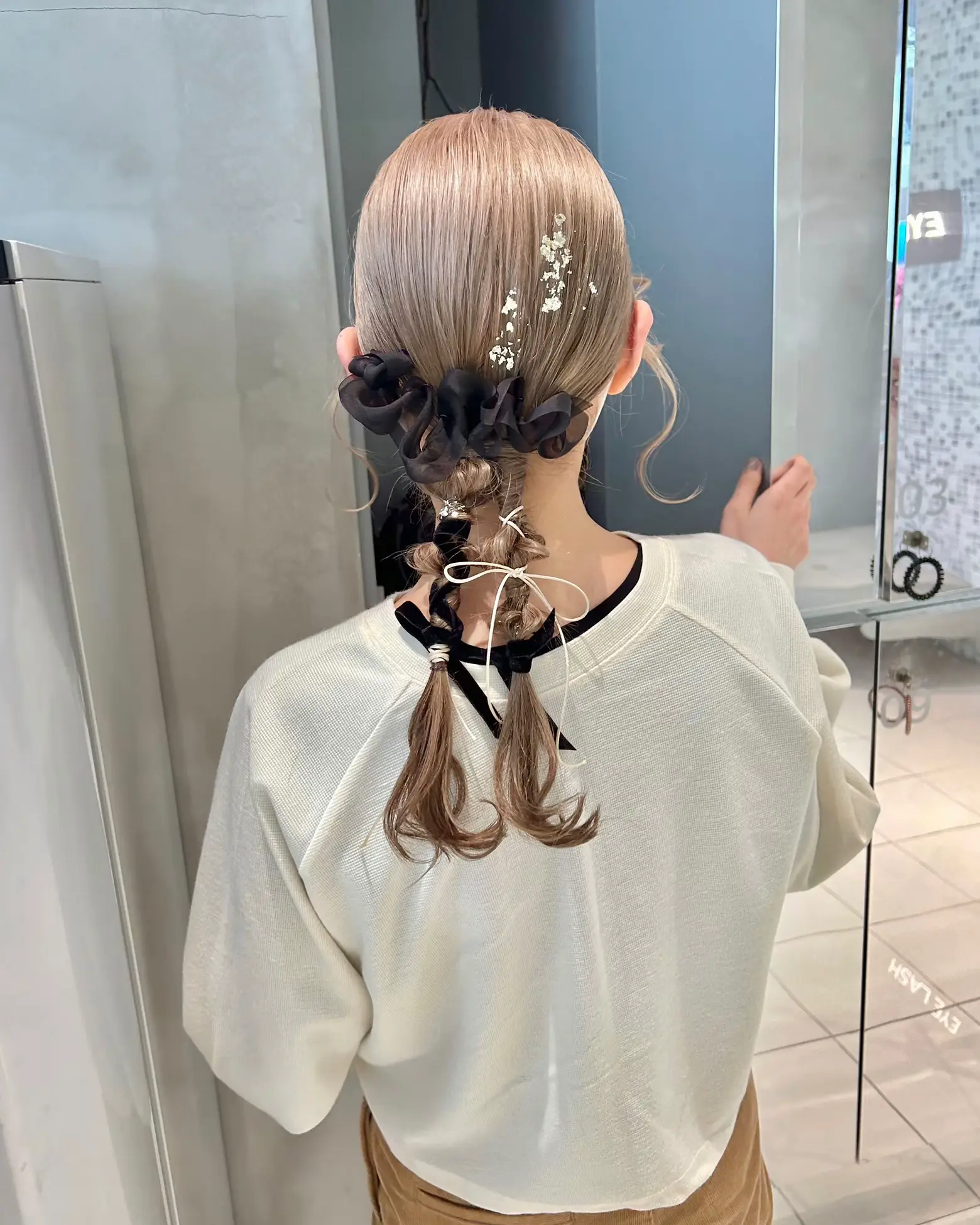 リボンで華やかアレンジ💖 | ヘアアレンジ*tsukinaが投稿したフォトブック | Lemon8