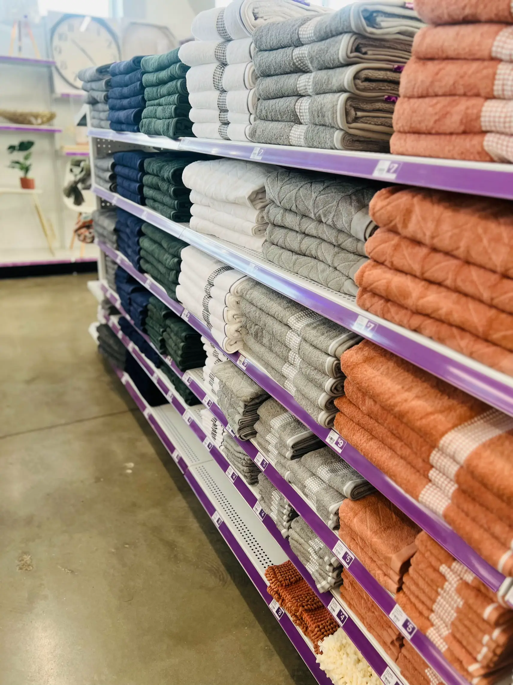 Bed bath and discount beyond towel display