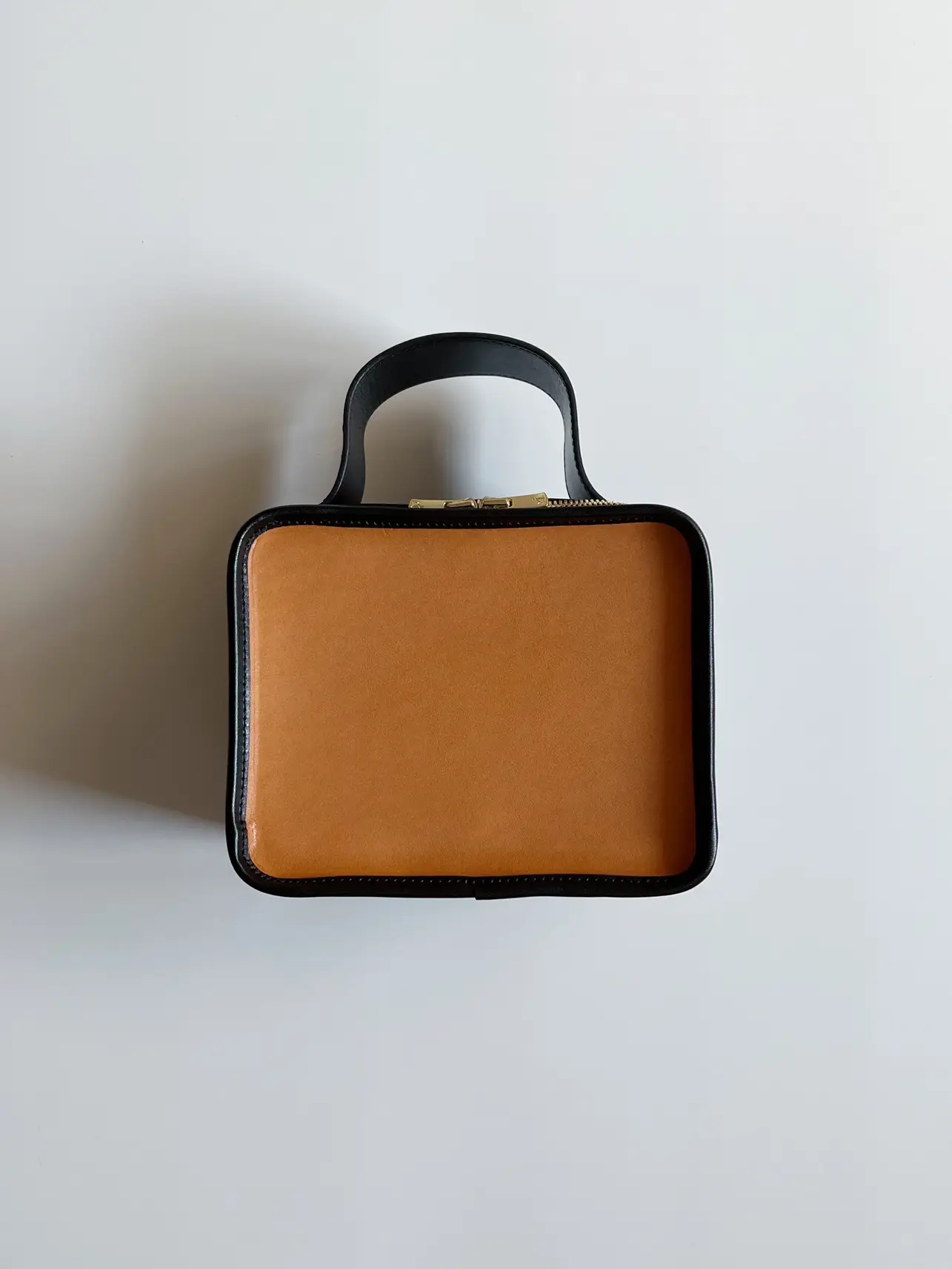 購入品】Leather mini book bag / LIFESTYLIST | Gallery posted by