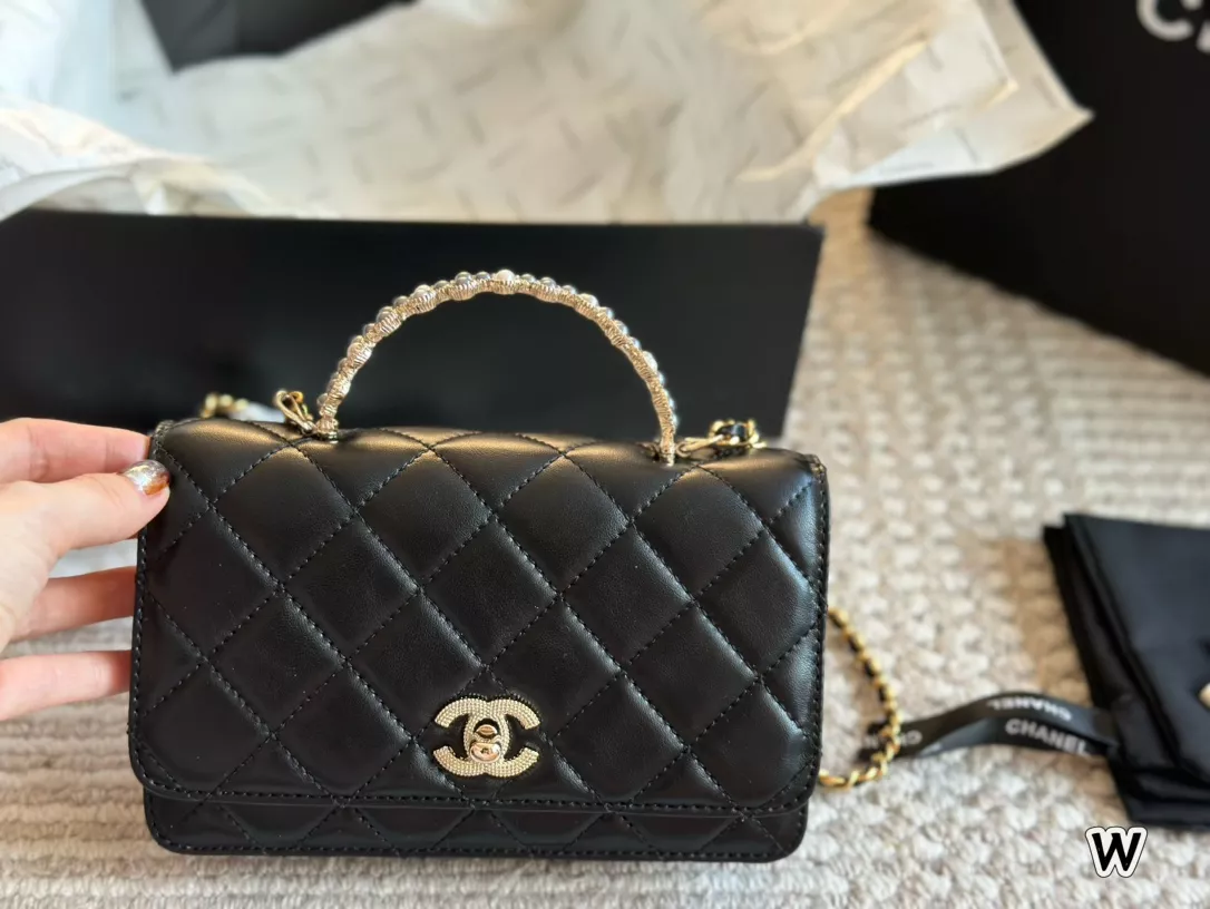 Chanel 24ss新作 完売必至 chanel20 ミニ ハンドバッグ | 木村 順子が  