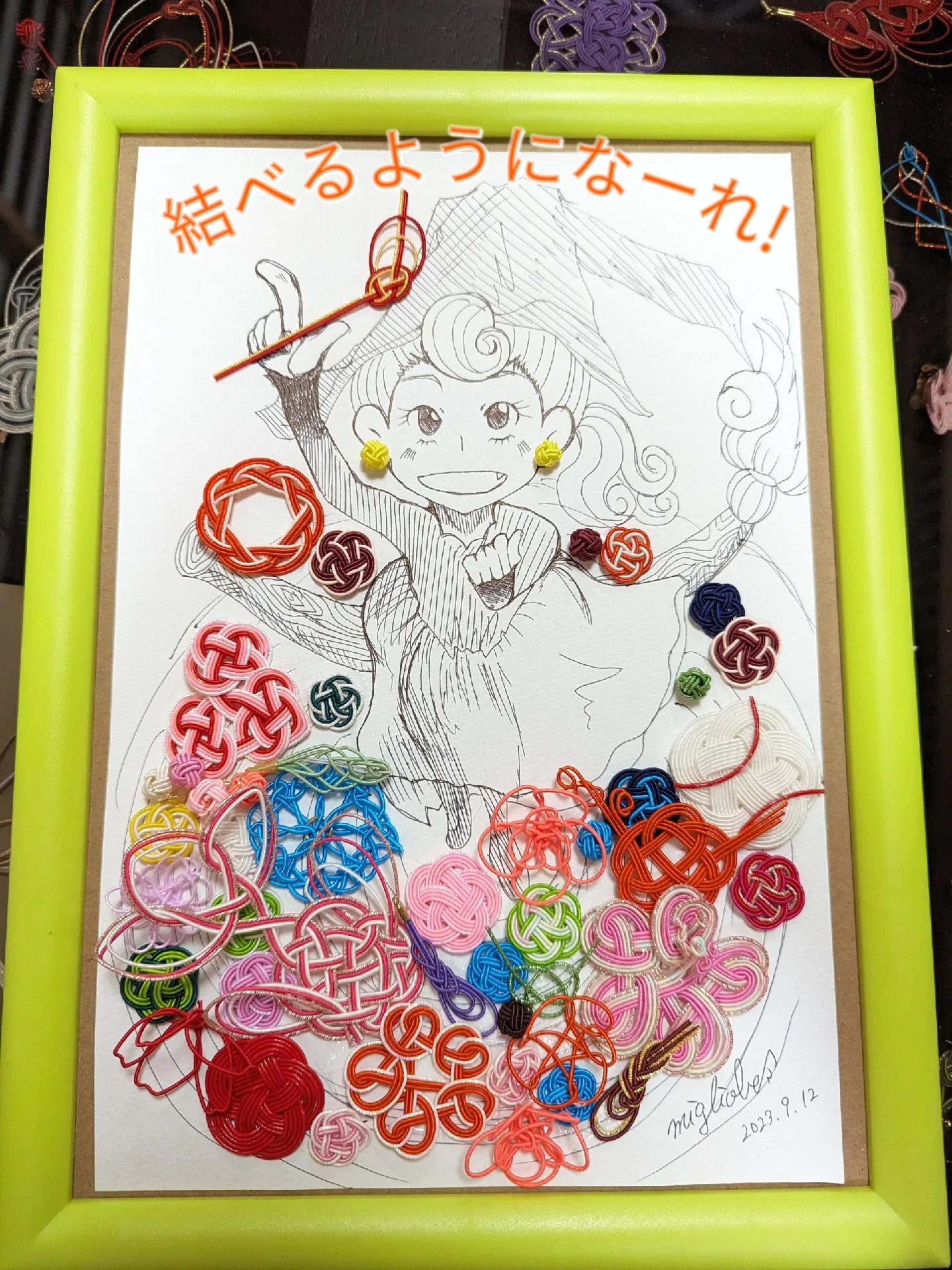 ガチャ詰め風つまみ細工 胡散臭く お雛様
