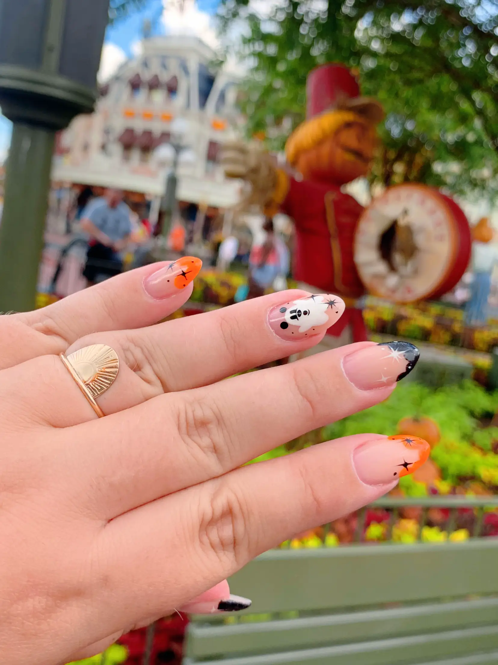 Halloween/Disney nails : r/Nails