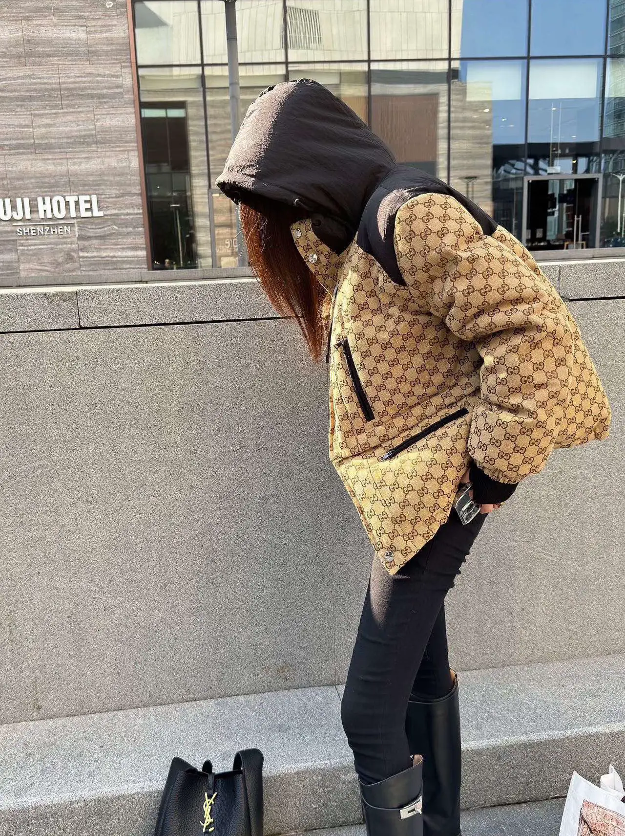?GUCCI 2023秋冬新作 コントラストカラーフード付きダブルGジャガード 