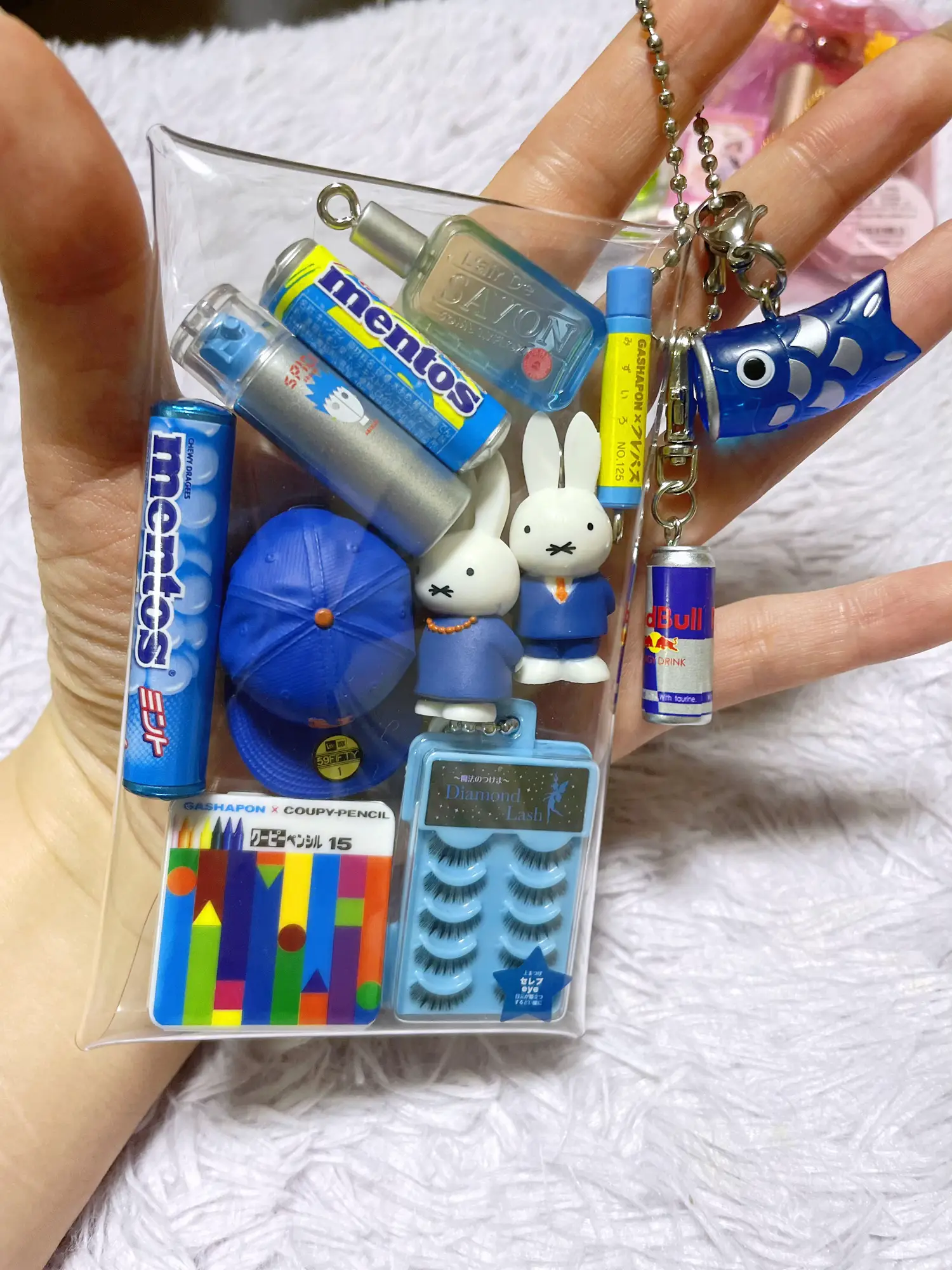 ガチャ詰めポーチ💛 | ふくが投稿したフォトブック | Lemon8