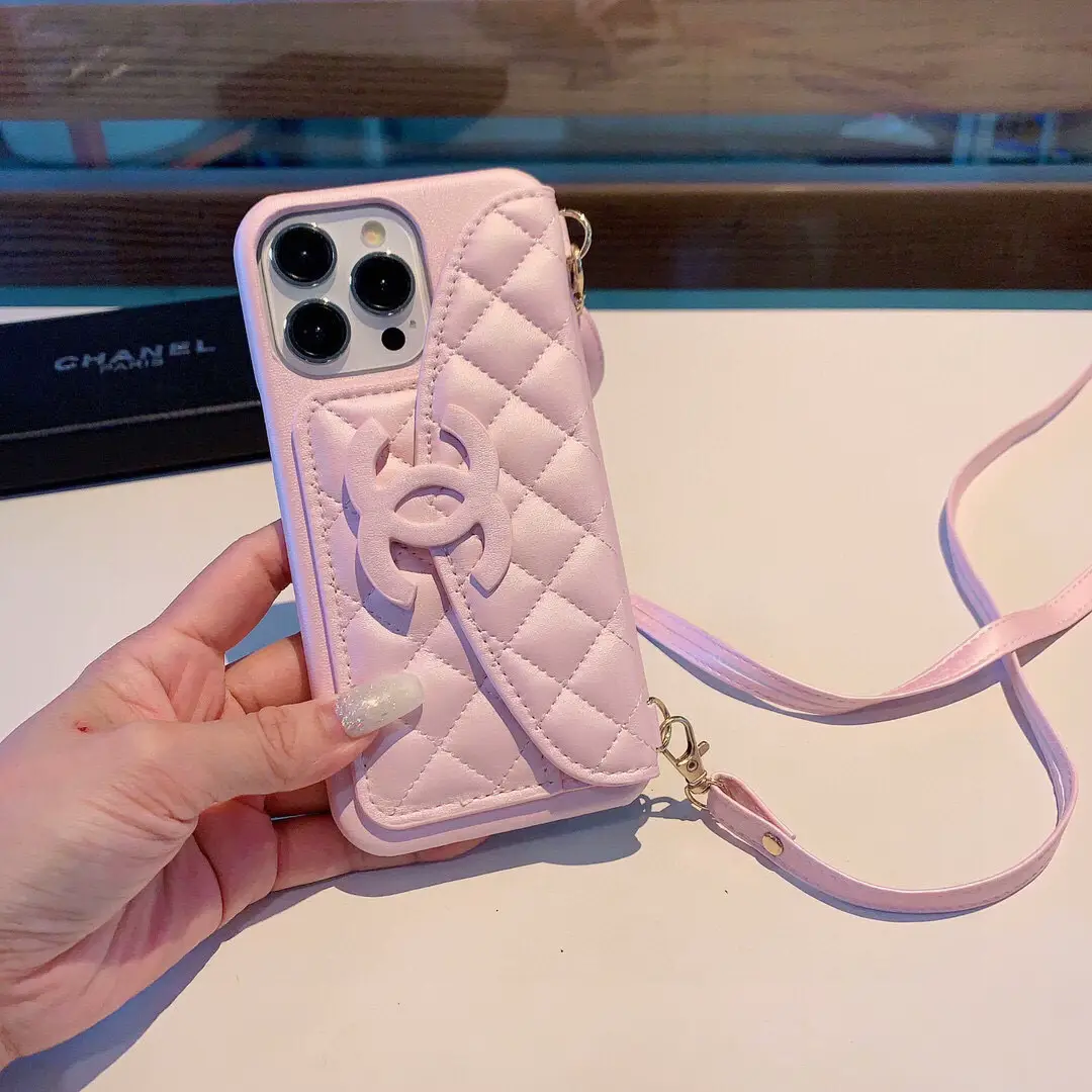 CHANEL スマホショルダー iPhone14pro iPhone15pro-