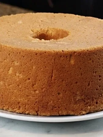 Mile High Pound Cake {How to Video} - Whip it like Butter