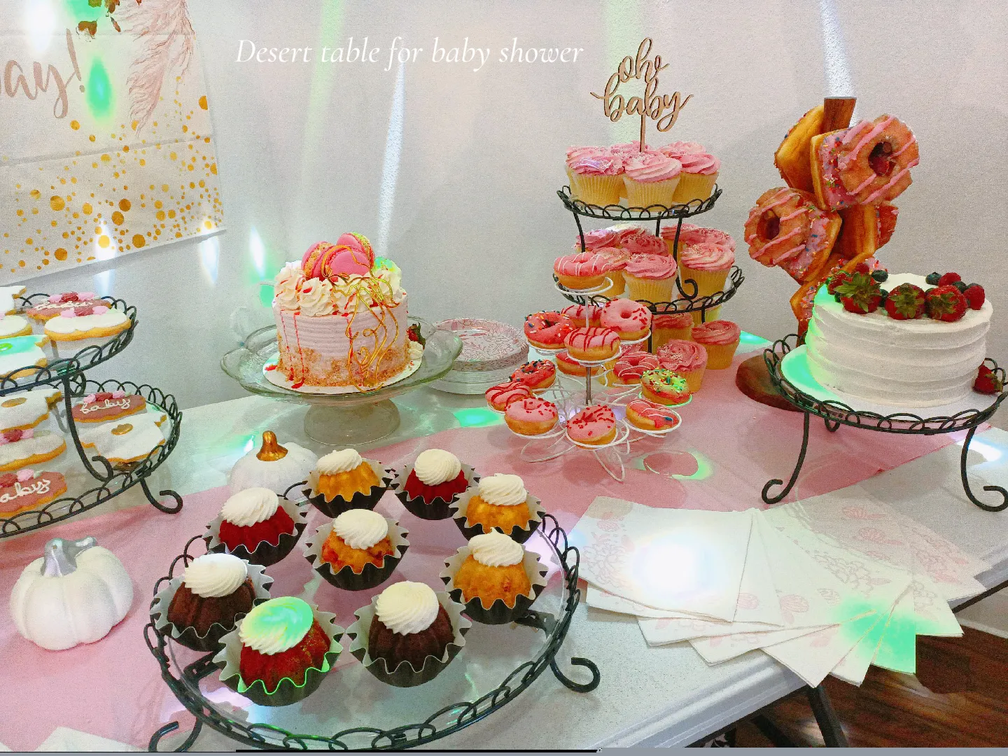 Baby shower hot sale table layout