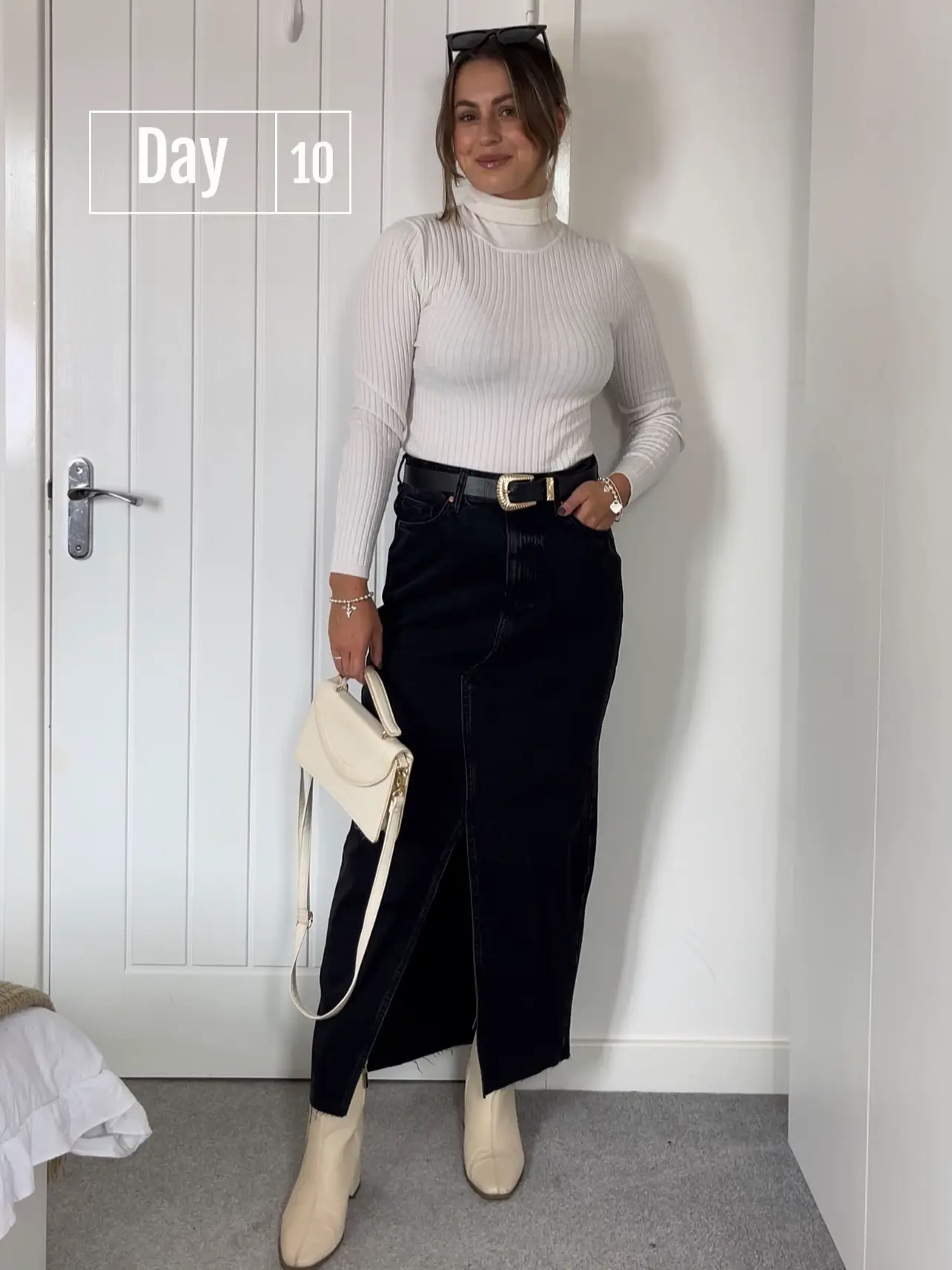 Nina Renee🖤Beauty Fashion  Sweatshirts, Outfit inspo fall, School outfits