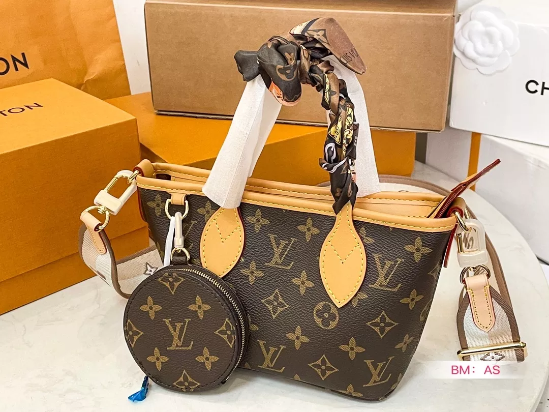 LOUIS VUITTON チャーム ✨箱・保存袋あり✨ 取合い