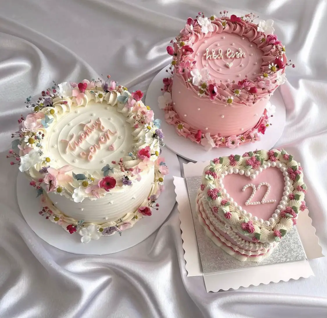 Buttercream and Fondant Cake 💕Two Design Ideas 🍰 Cakes with Lorelie 