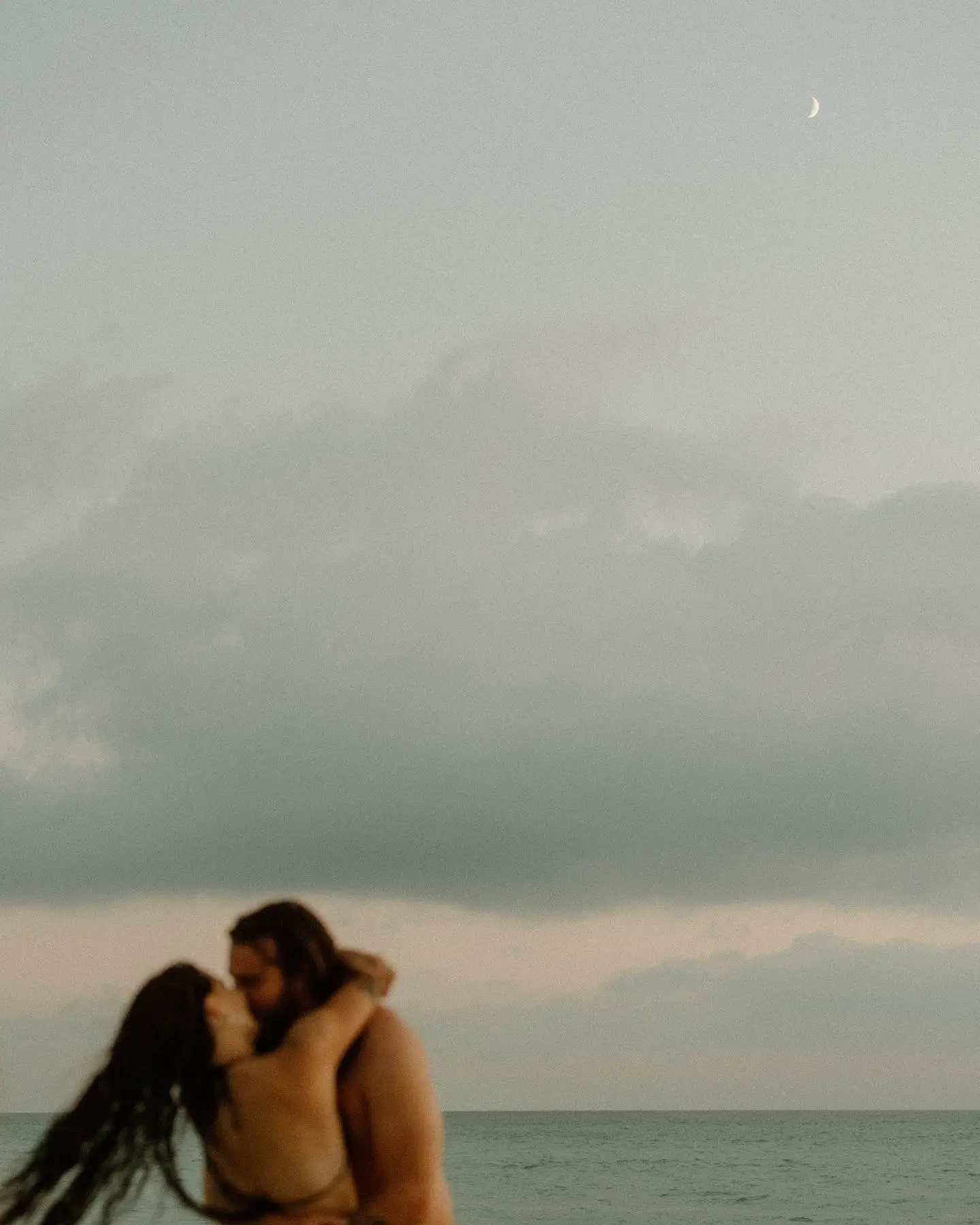 Sunset Couples Session ✨ | Gallery posted by Lindsey Wagner | Lemon8