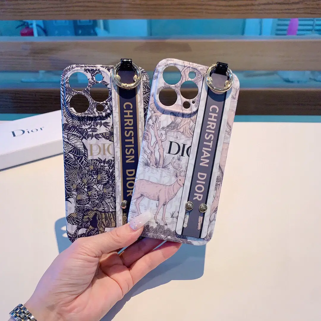 Dior #iPhoneケース | 多田 有香が投稿したフォトブック | Lemon8