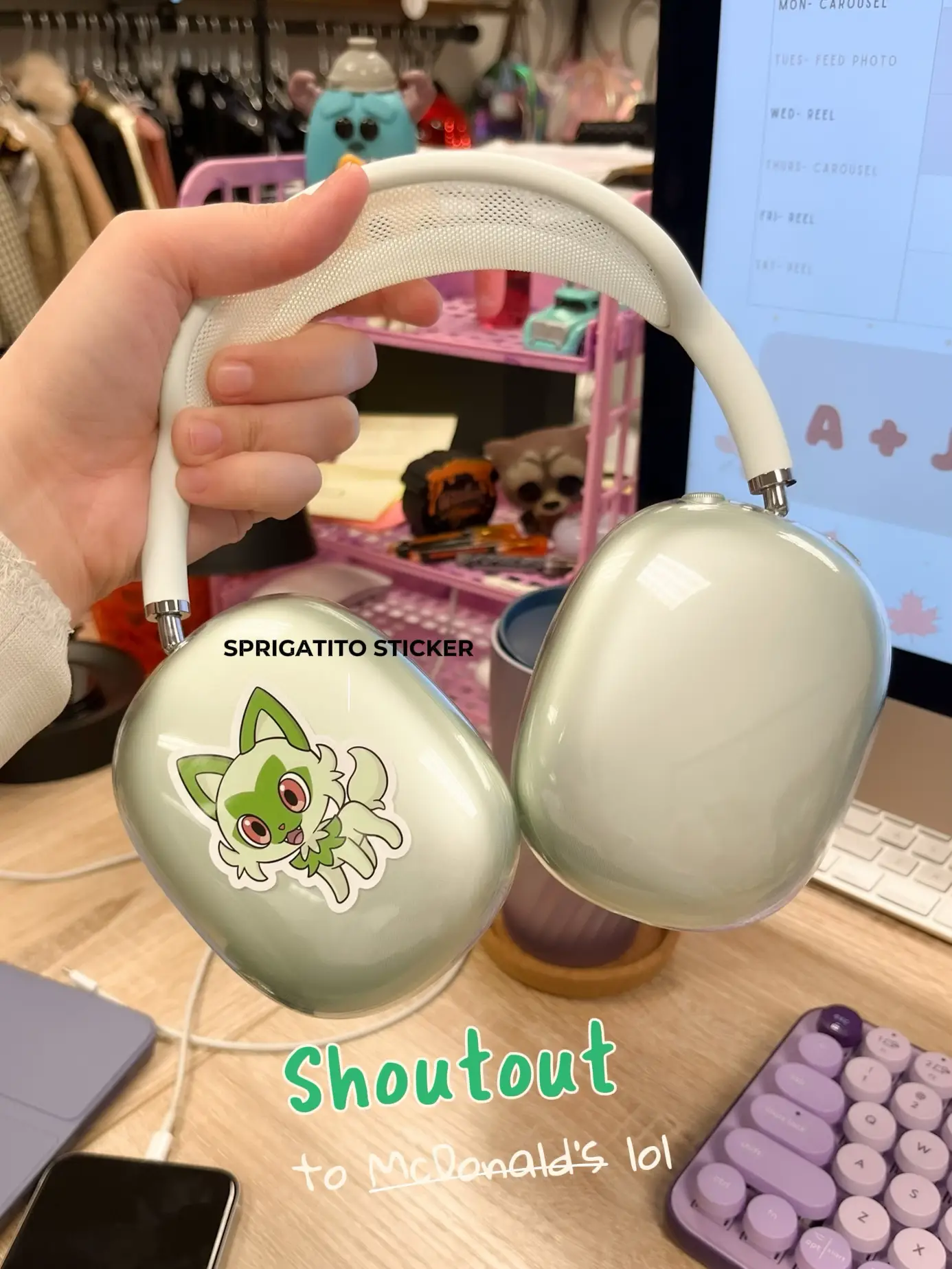 decorate my headphones with me 🌱 + showing you my stickers 