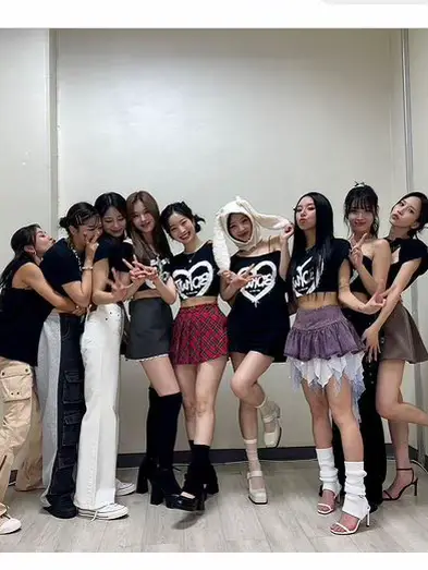 大切な人へのギフト探し TWICE モモ サナ ジョンヨン 着用 ソックス