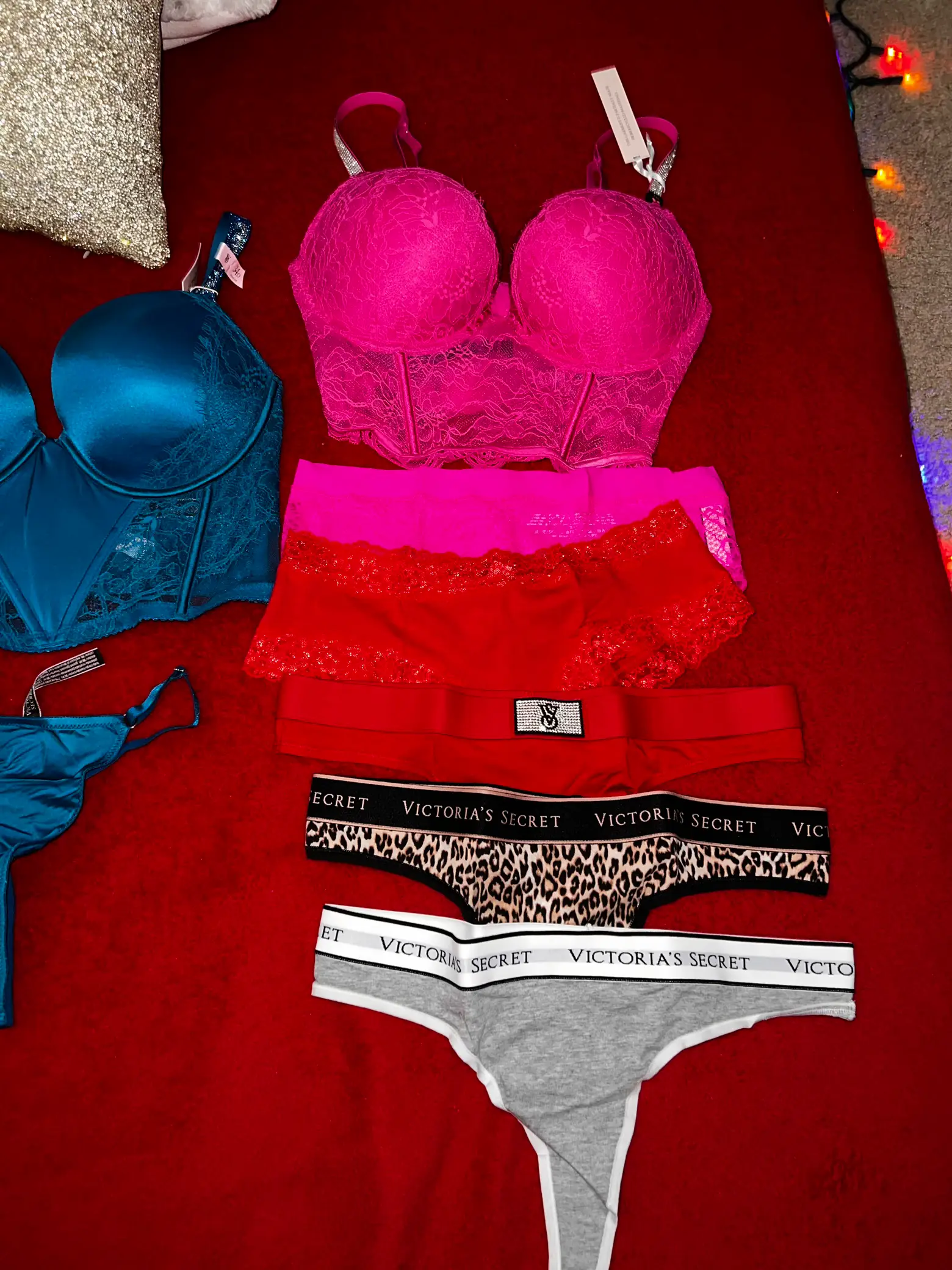 Victoria's Secret PINK - Red hot Wear Everywhere bras! 🌶🌶🌶 Shop