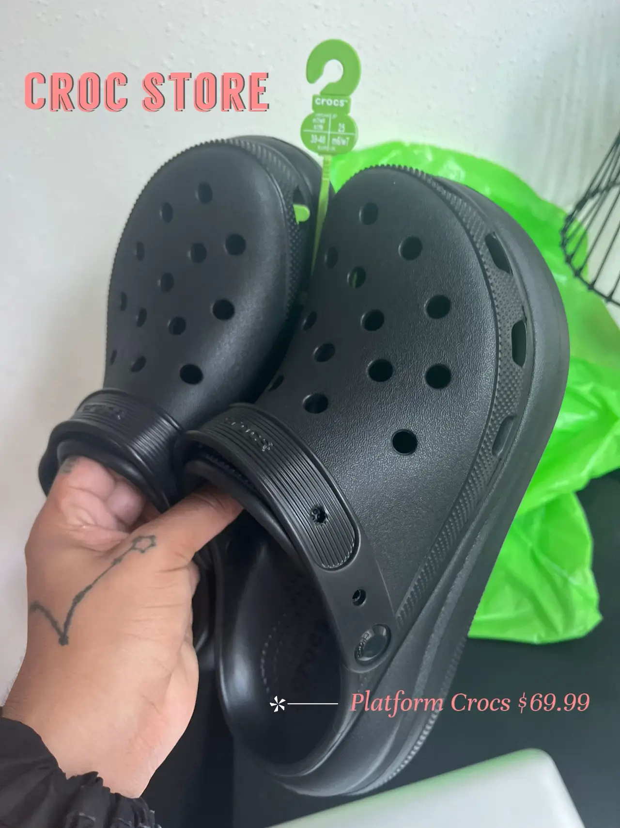 Akira 2025 platform crocs