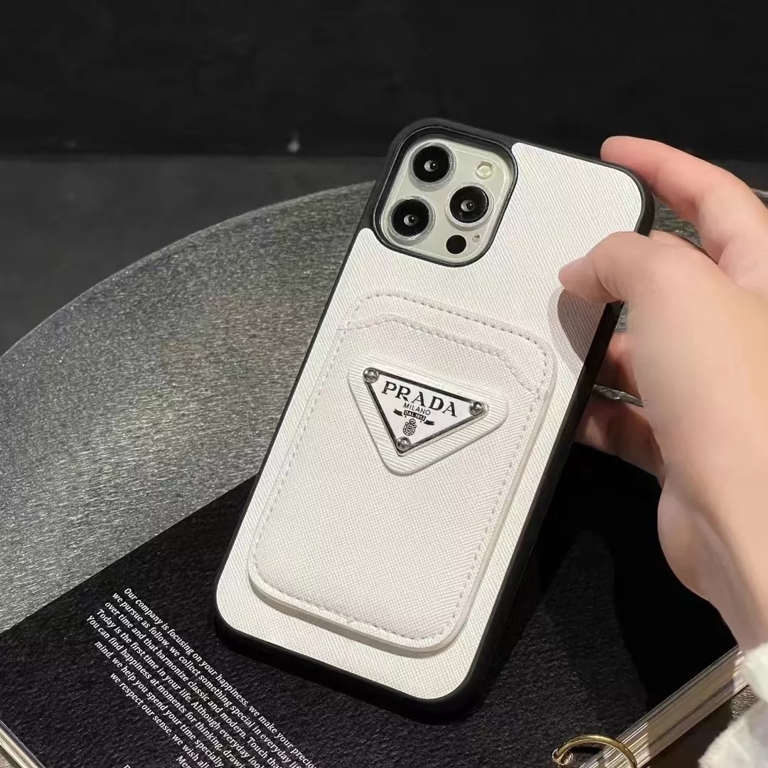 ☆大特価☆PRADA 極美品 かわいい iPhone15携帯カバー ケースケース