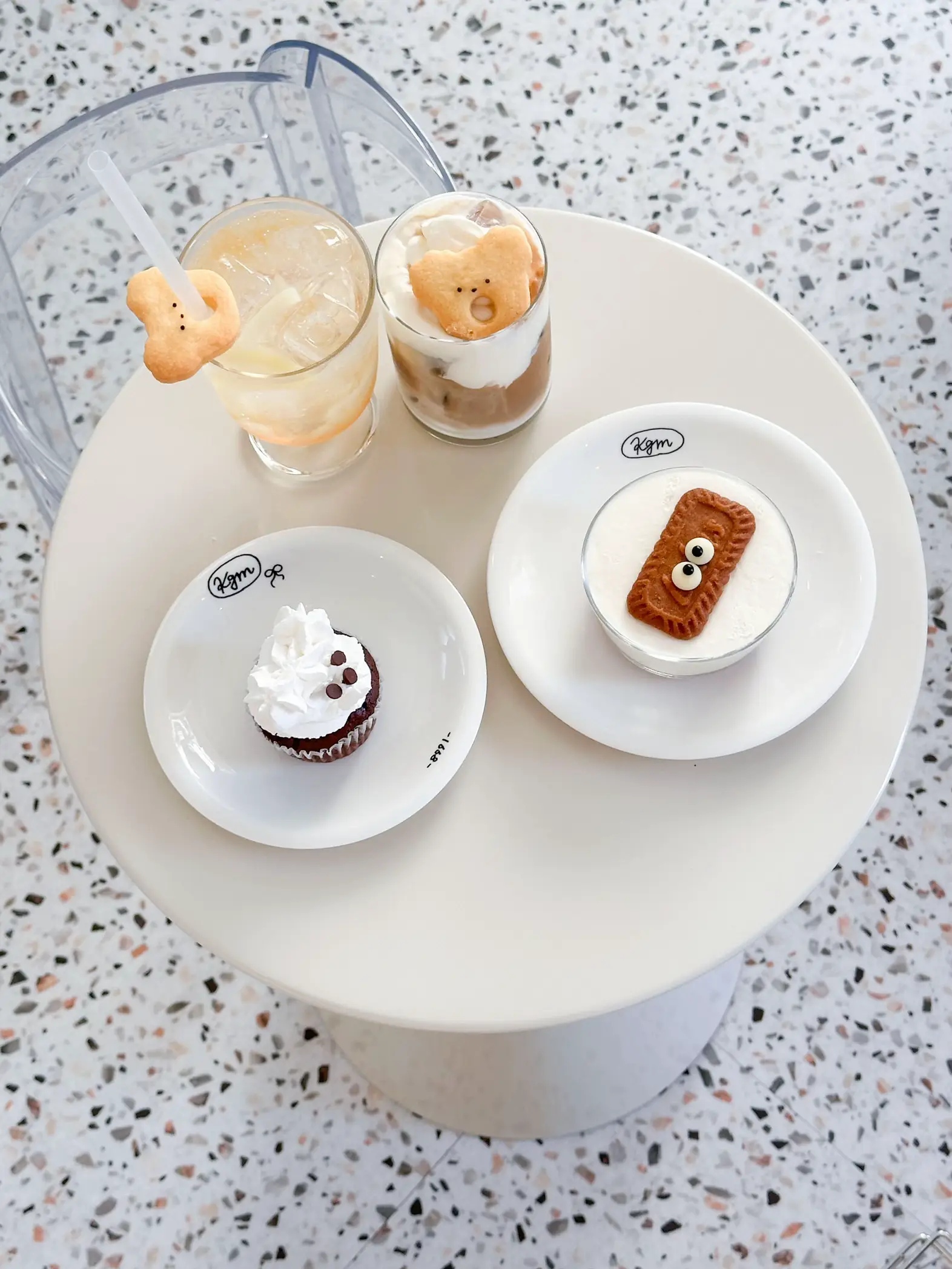 レインボー様☆フードテーブル☆木製☆名前入れます