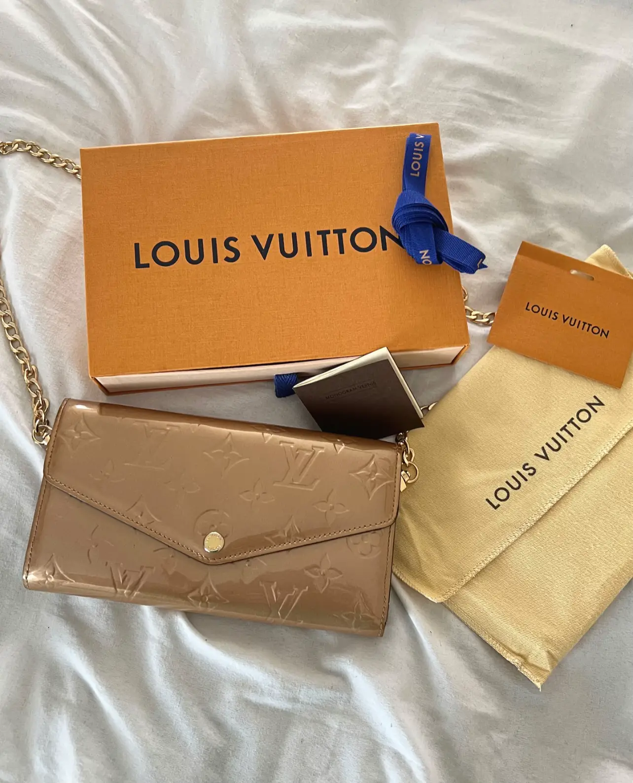 Louis Vuitton Vernis with Gold Chain and Detachable Shoulder Strap