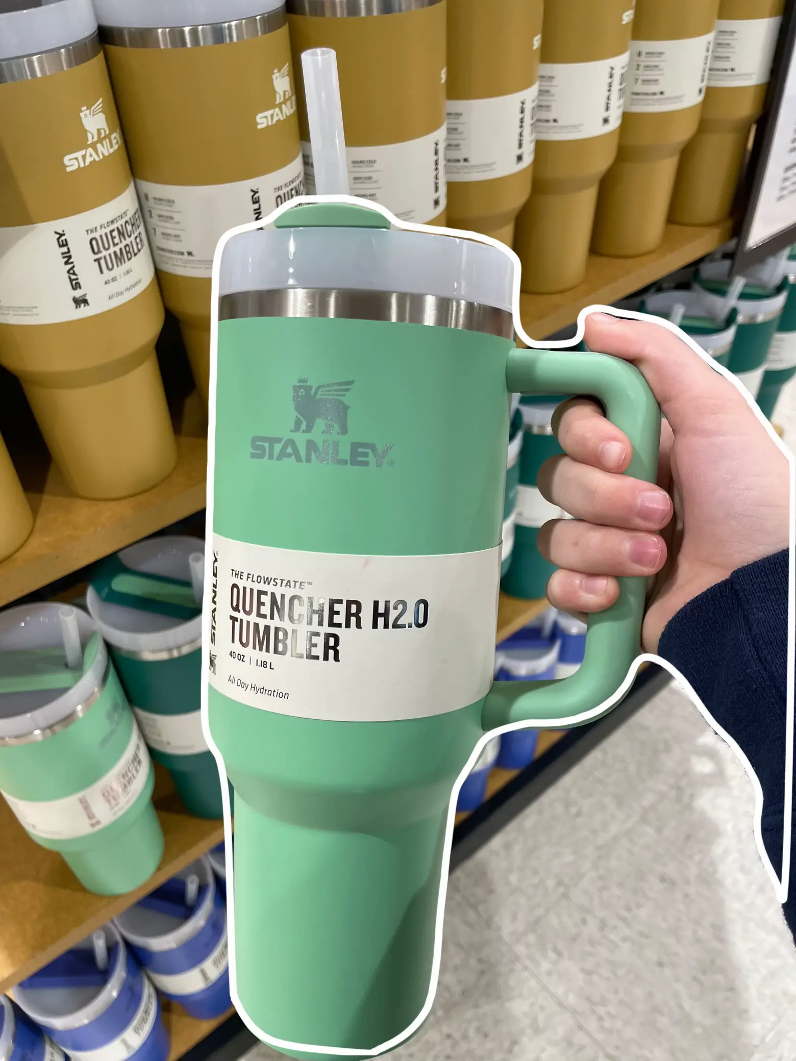 30 oz vs 40 oz stanley in car｜TikTok Search