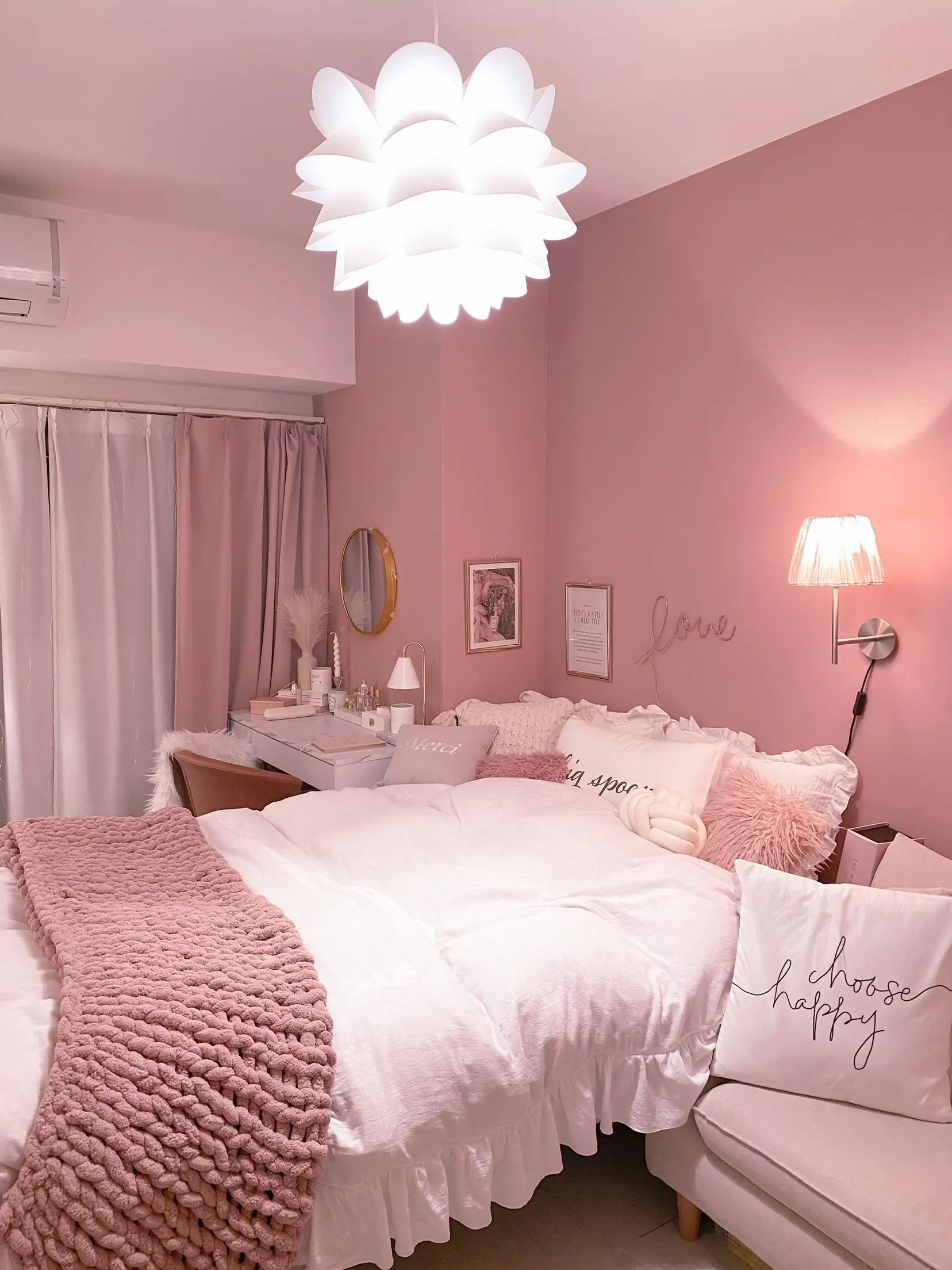 お気に入りに囲まれたベットルーム   | pupi♡くすみピンクのお部屋が ...