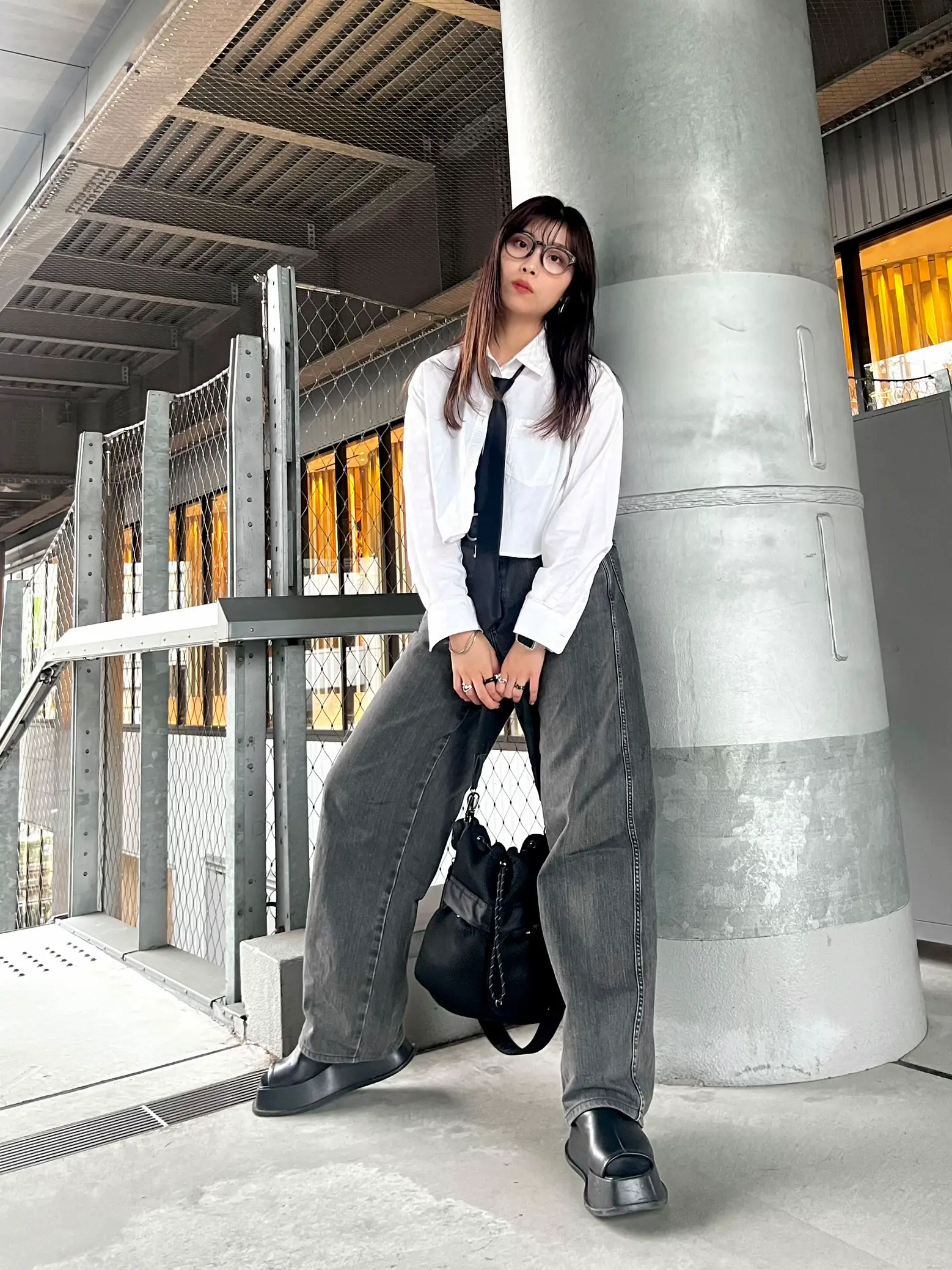 SHEIN】黒好きｵﾝﾅによる、SHEINで作る今っぽネクタイ×シャツコーデ