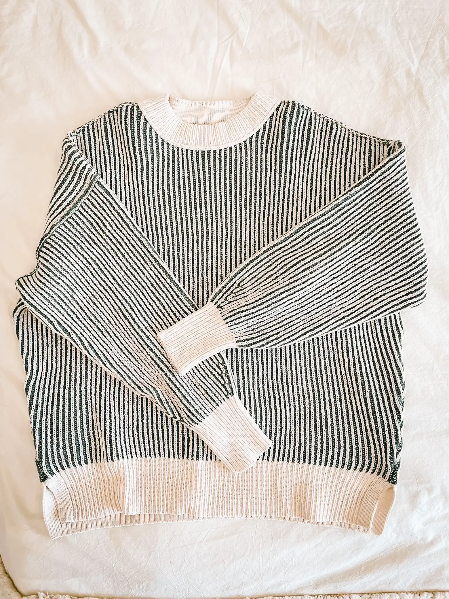 AE Super Soft Patchwork Cable Knit Crewneck Sweater