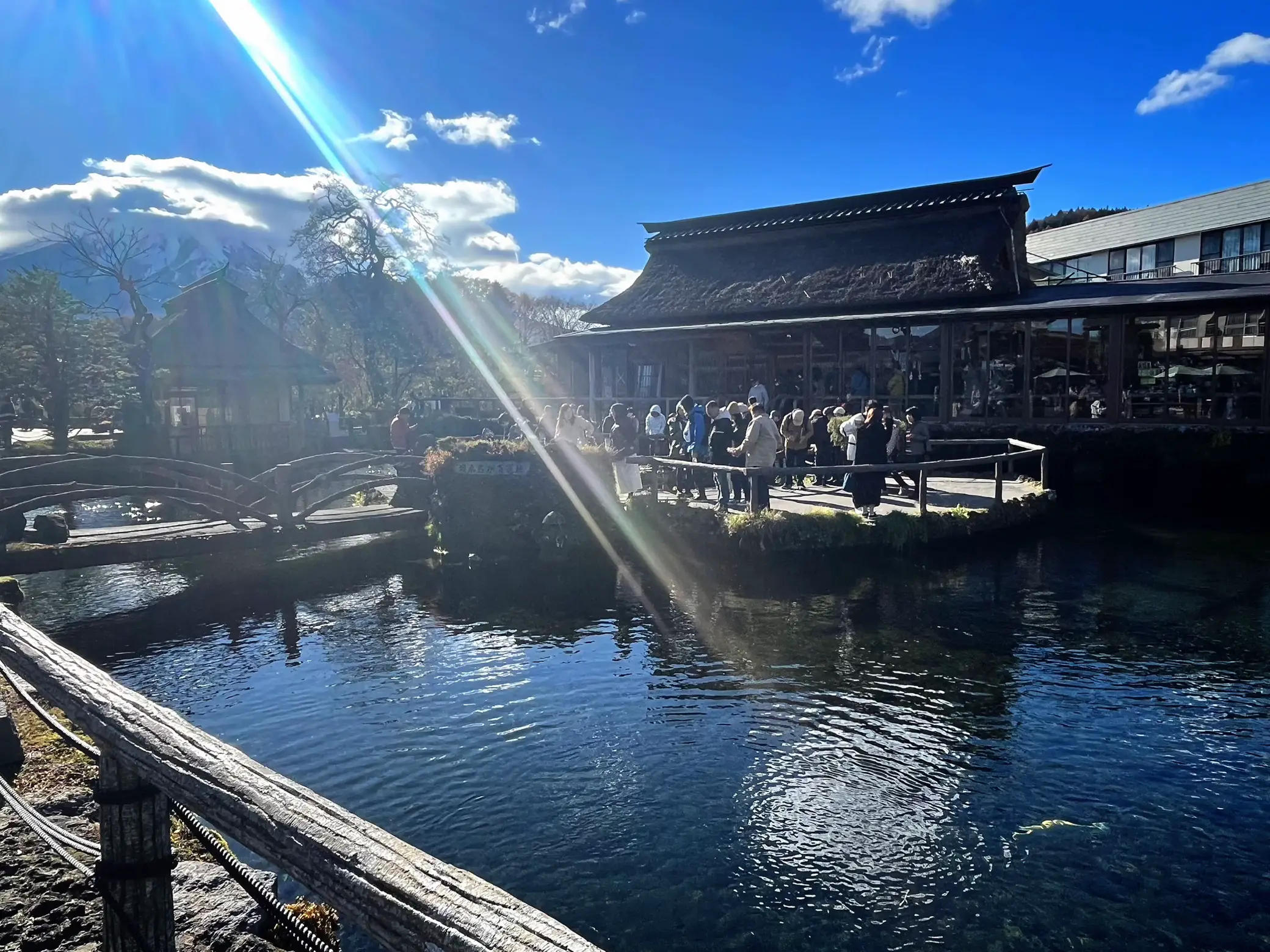 山梨県忍野八海の濁池✨大好物の富士山🗻ビューポイントあり👍雲で隠れてますが、荒い感じの富士山素敵‼️ | kazuが投稿したフォトブック |  Lemon8