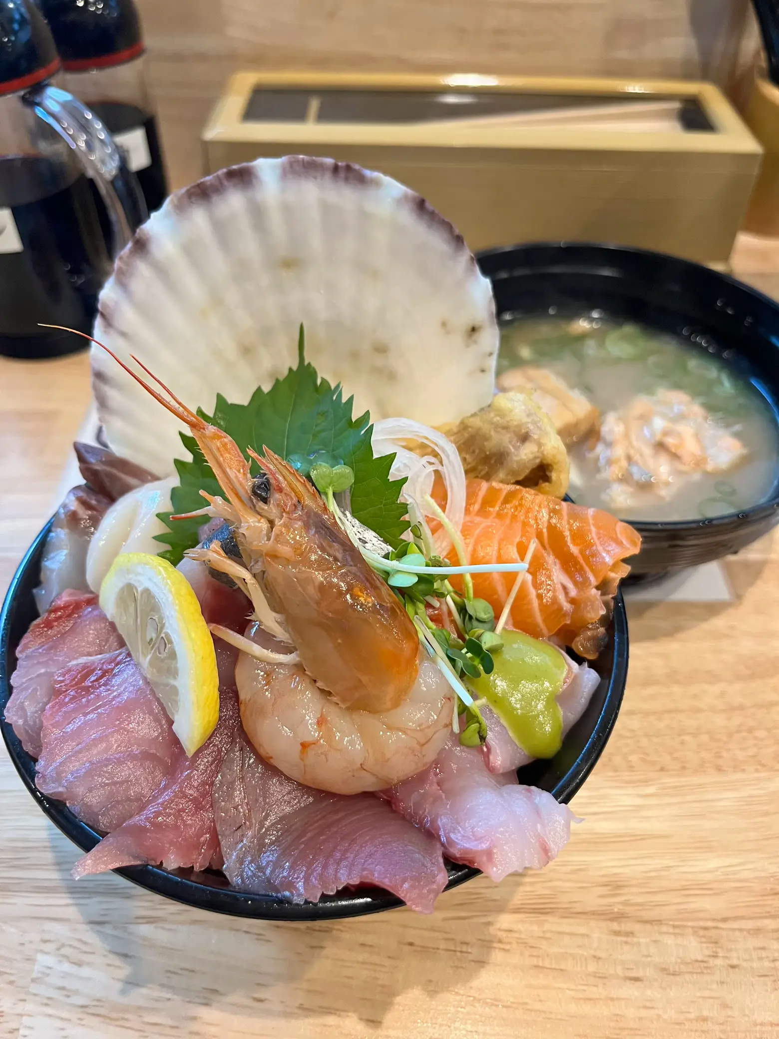 大宮駅1日10食限定海鮮丼 Lemon8検索