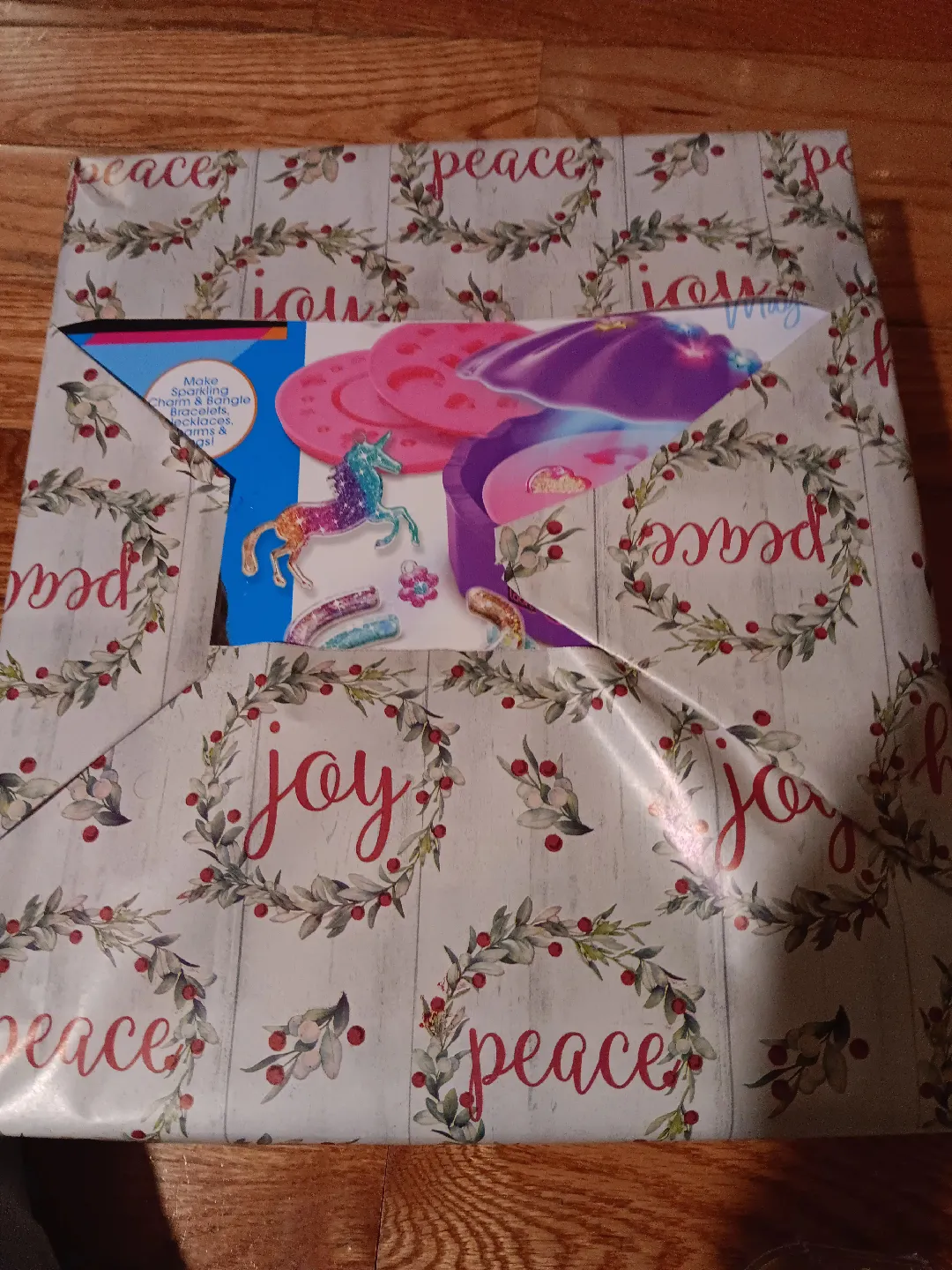 easy way to wrap gifts - Lemon8 Search