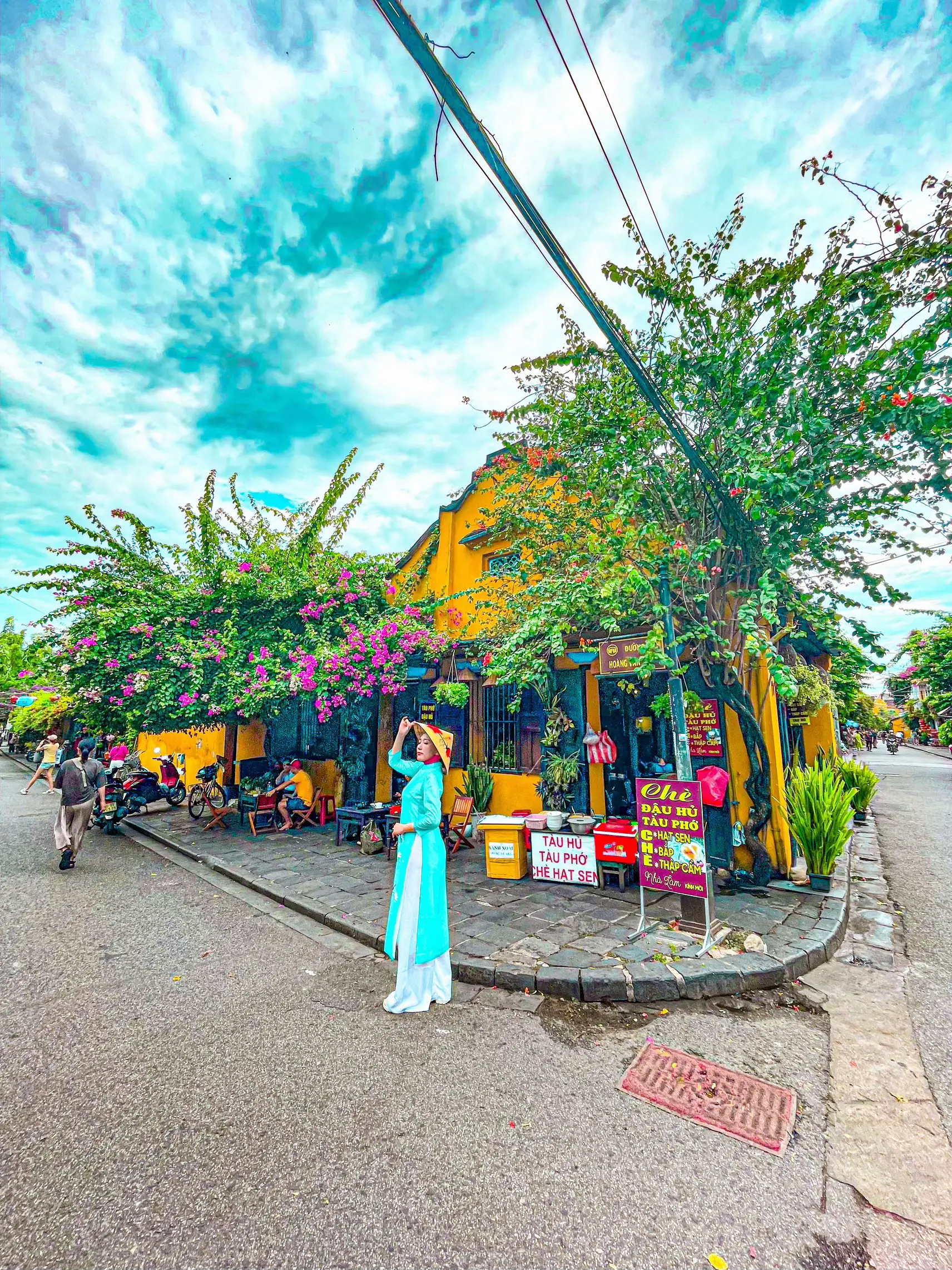 🐲龍の像がお出迎え！ベトナム開運の旅🇻🇳ホイアン福建会館】アオザイで世界遺産の街散歩！ | 西村華奈穂が投稿したフォトブック | Lemon8