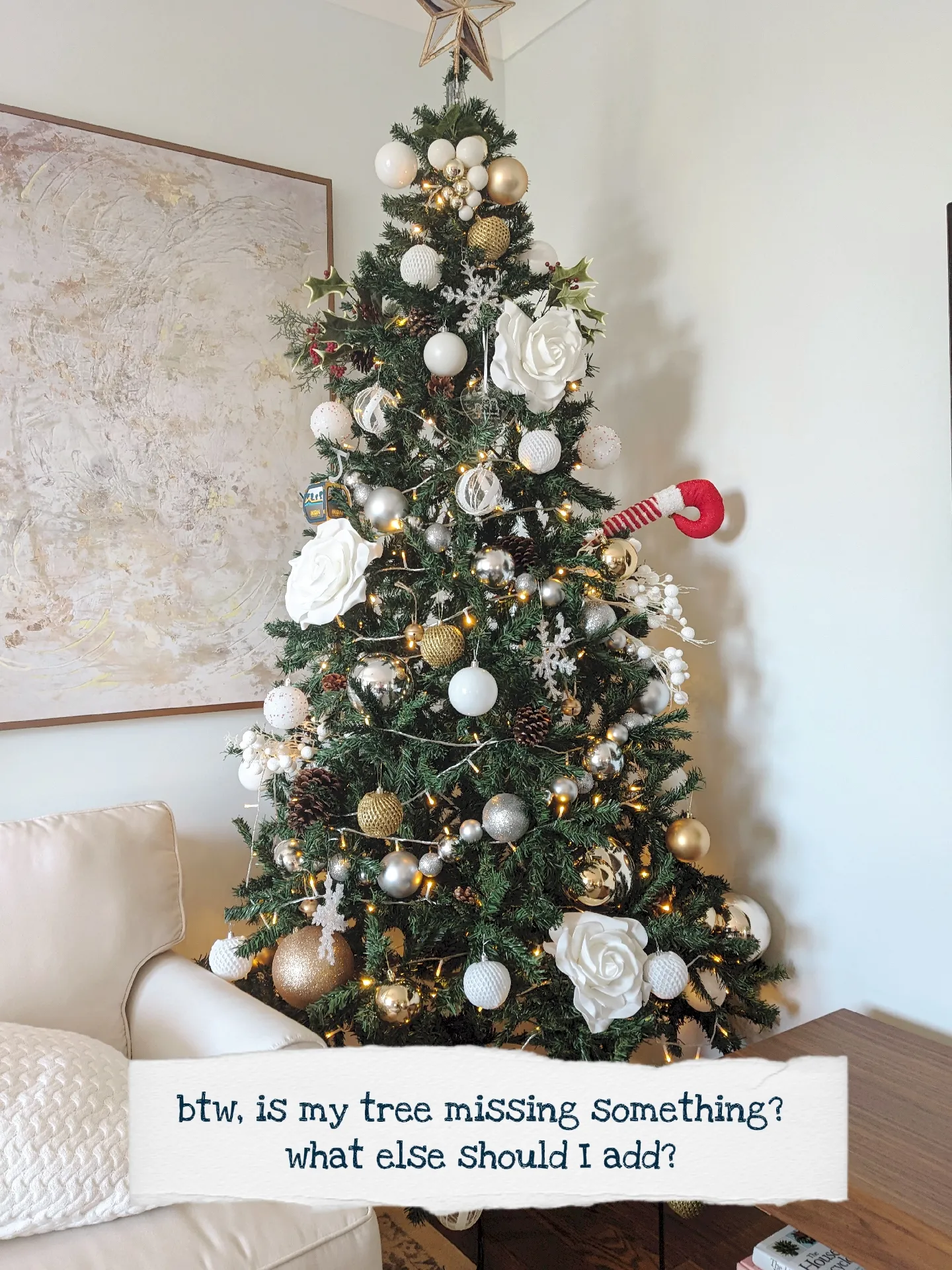 Come put up the Christmas tree with me 🥳 แกลเลอรีที่โพสต์โดย Adriana