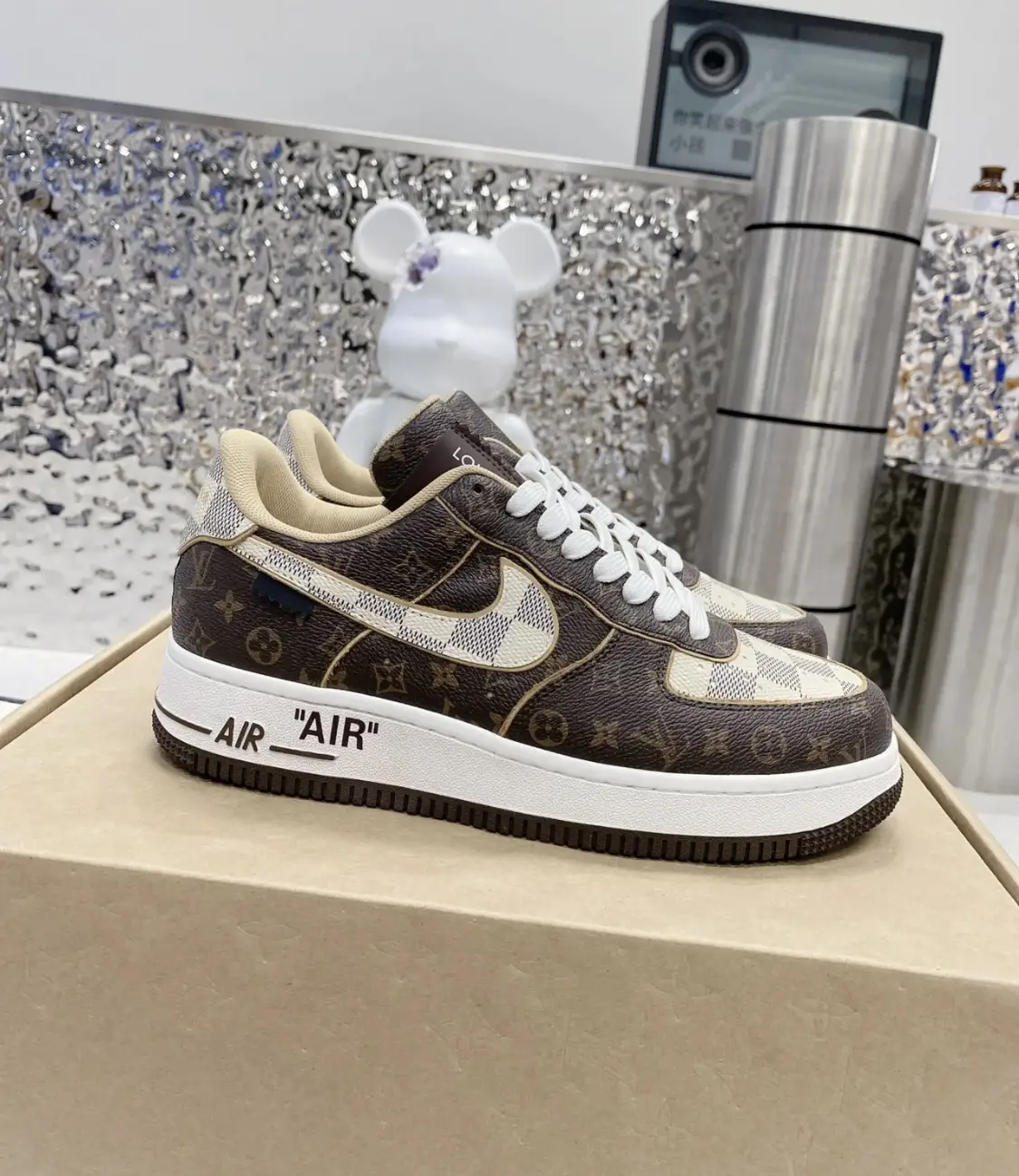 OW x LV x Nike Air Force 1 三方コラボシューズの着用レビュー | フライ中古高級店が投稿したフォトブック | Lemon8