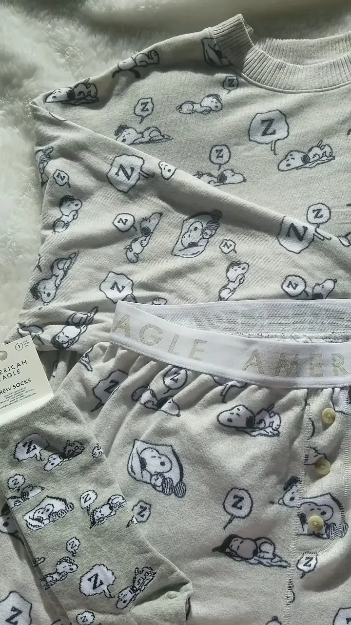 Peanuts Men's Snoopy and Woodstock Lazy Days Sleep Jogger Pajama Pants,  Grey, Small : : Clothing, Shoes & Accessories