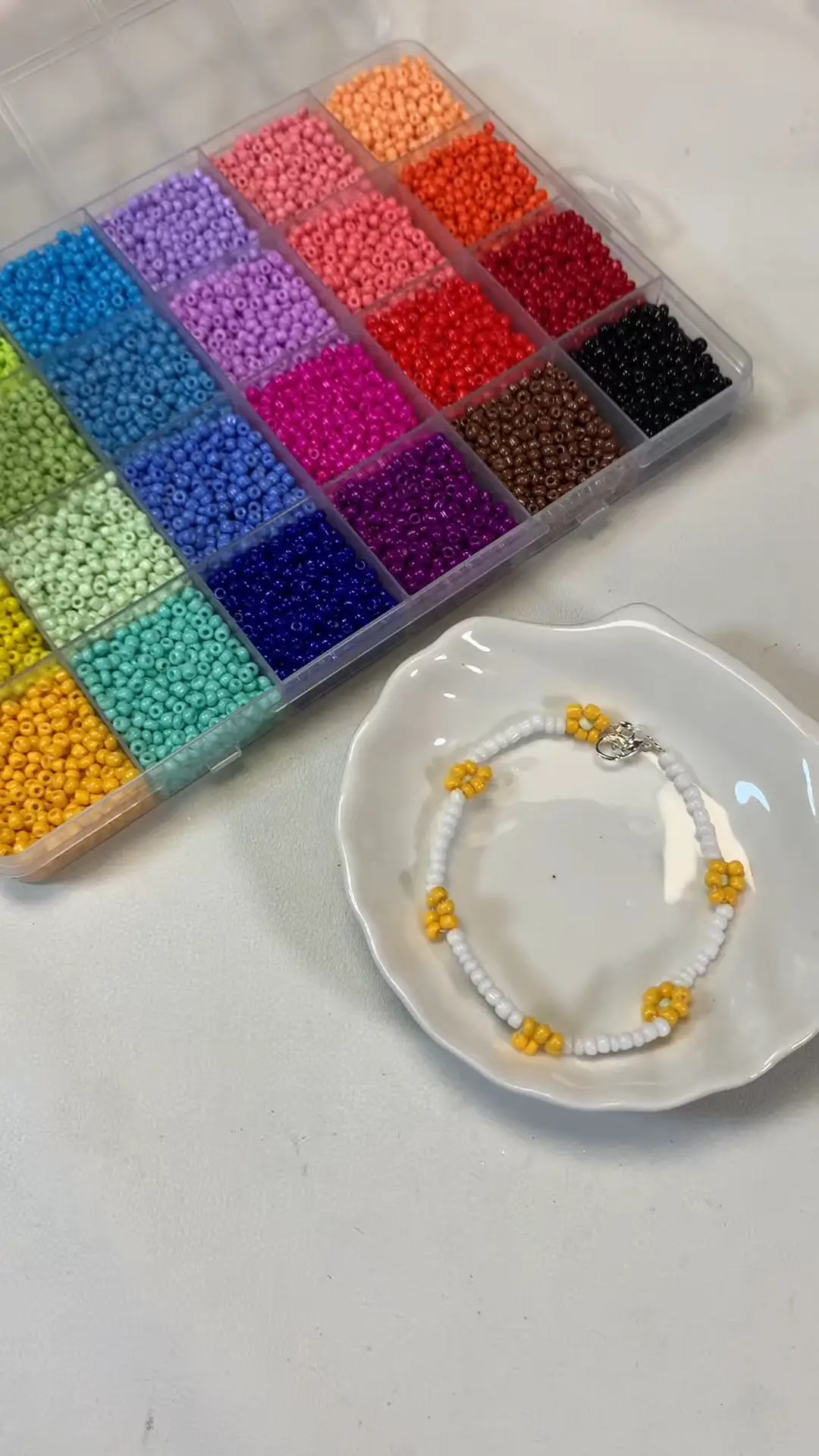ビーズブレスレット | ばびこママが投稿したフォトブック | Lemon8