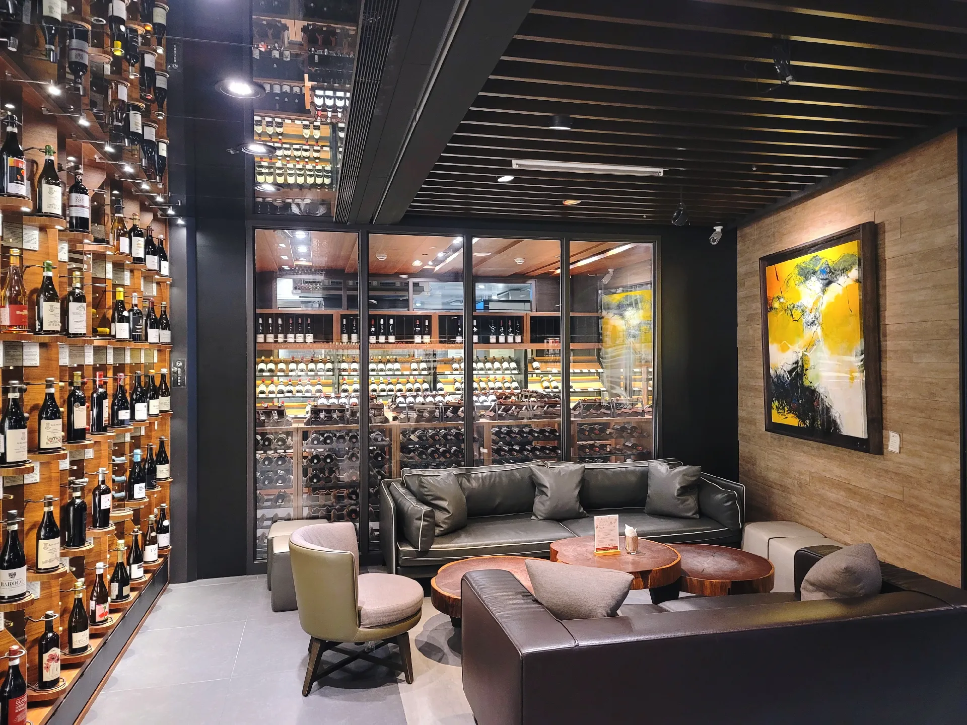 🇹🇼🍷Winebar in Taipei Gallery posted by RPHC Lemon8